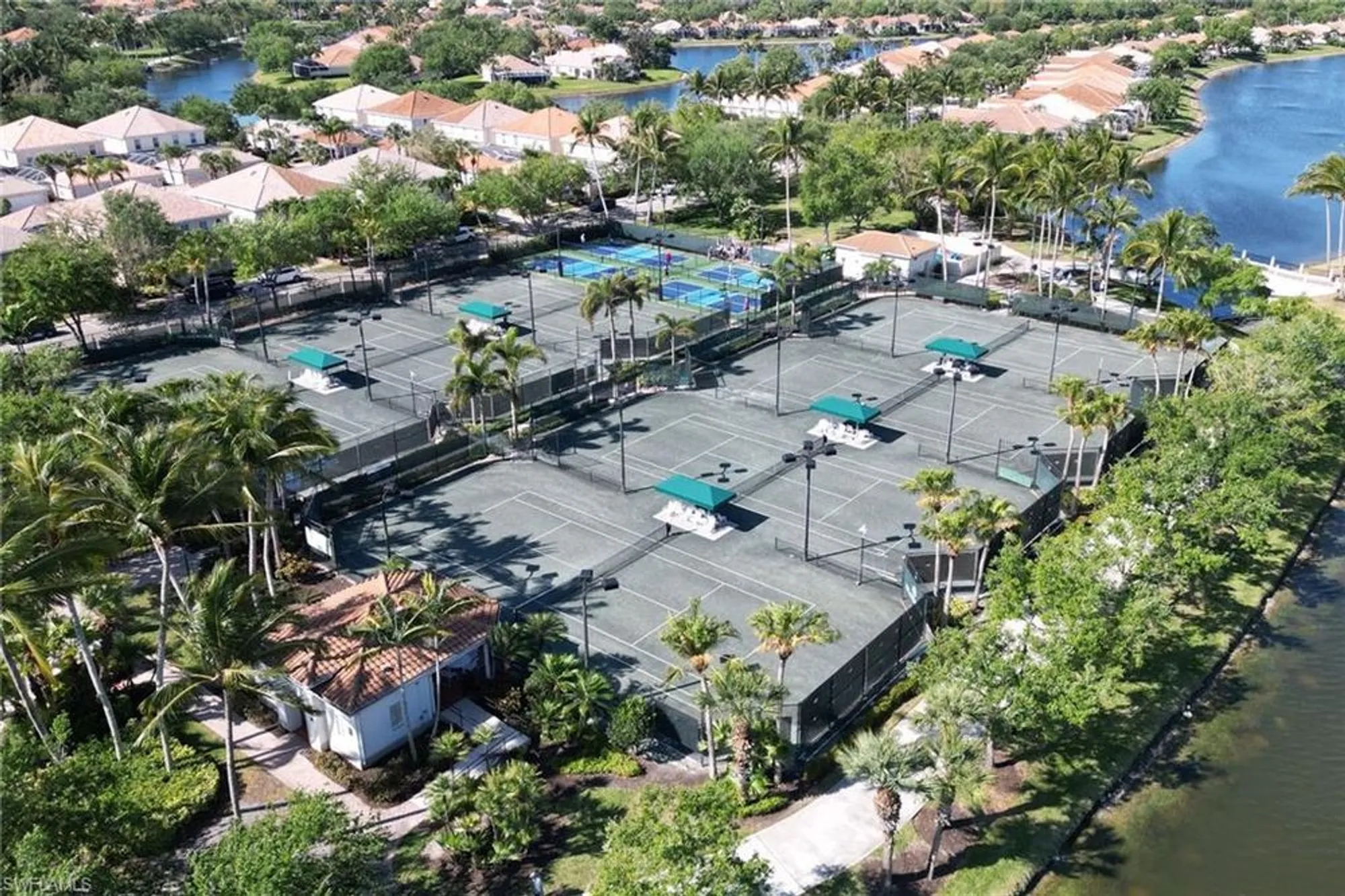 Property Slideshow image 35 of 42 | 5785 drummond way, Naples, FL, 34119