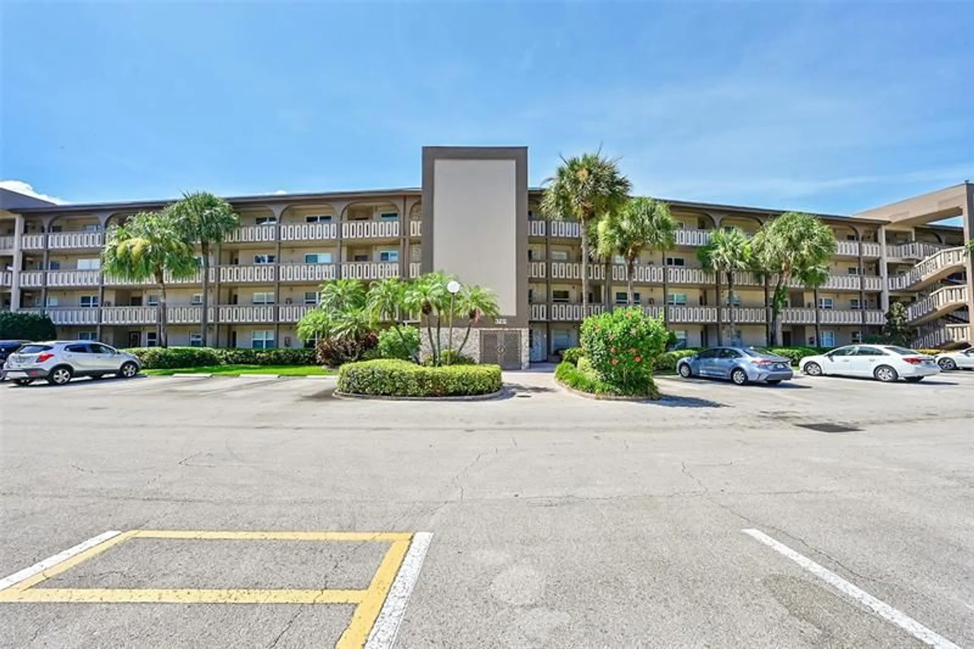 Property Slideshow image 38 of 43 | 1701 andros isle apt g4, Coconut Creek, FL, 33066
