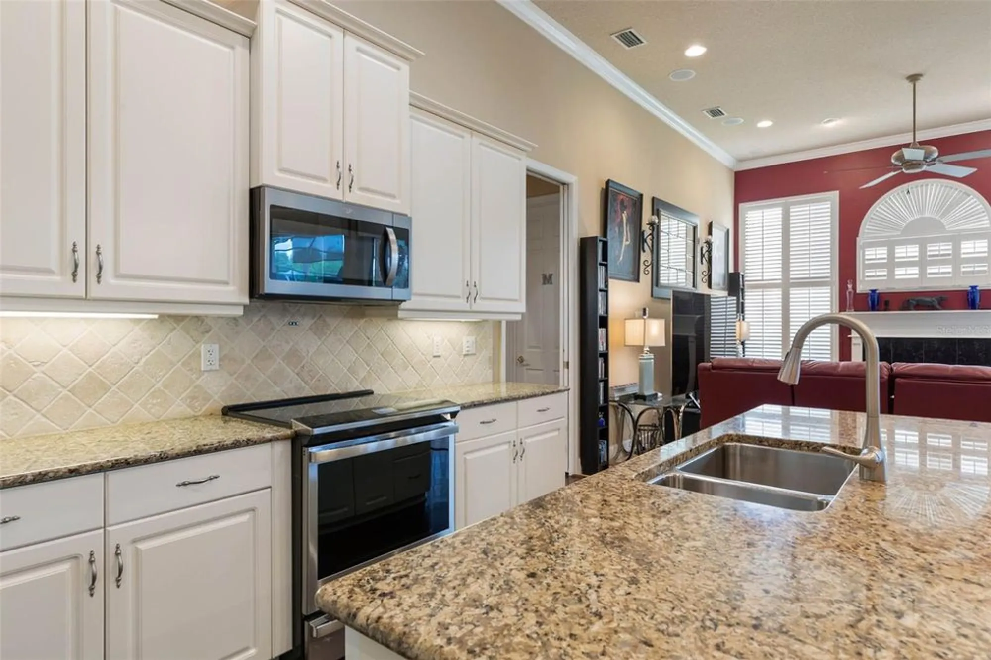 Property Slideshow image 13 of 100 | 815 westlake dr, Ormond Beach, FL, 32174