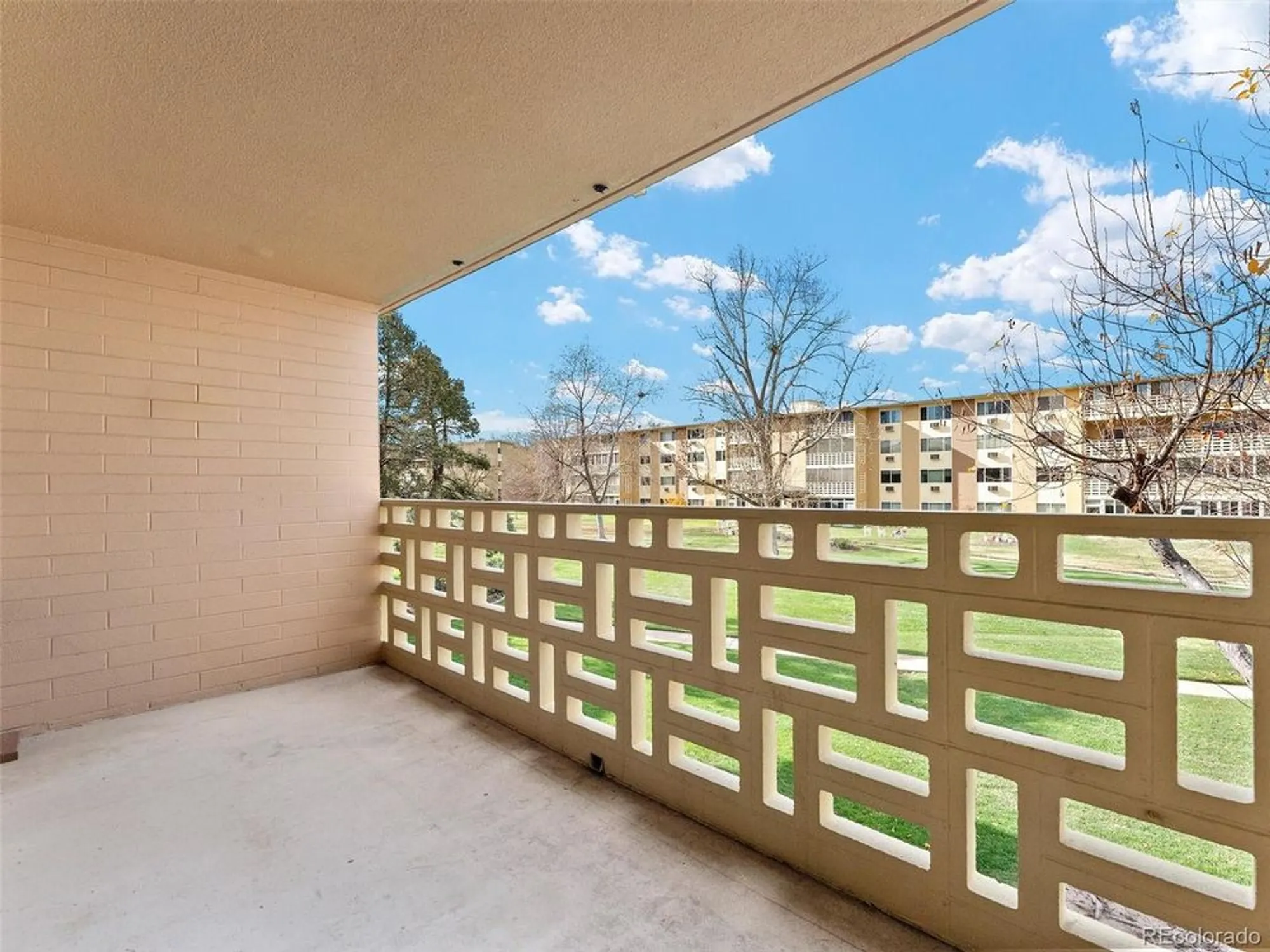 Property Slideshow image 13 of 37 | 605 s alton way 2b, Denver, CO, 80247