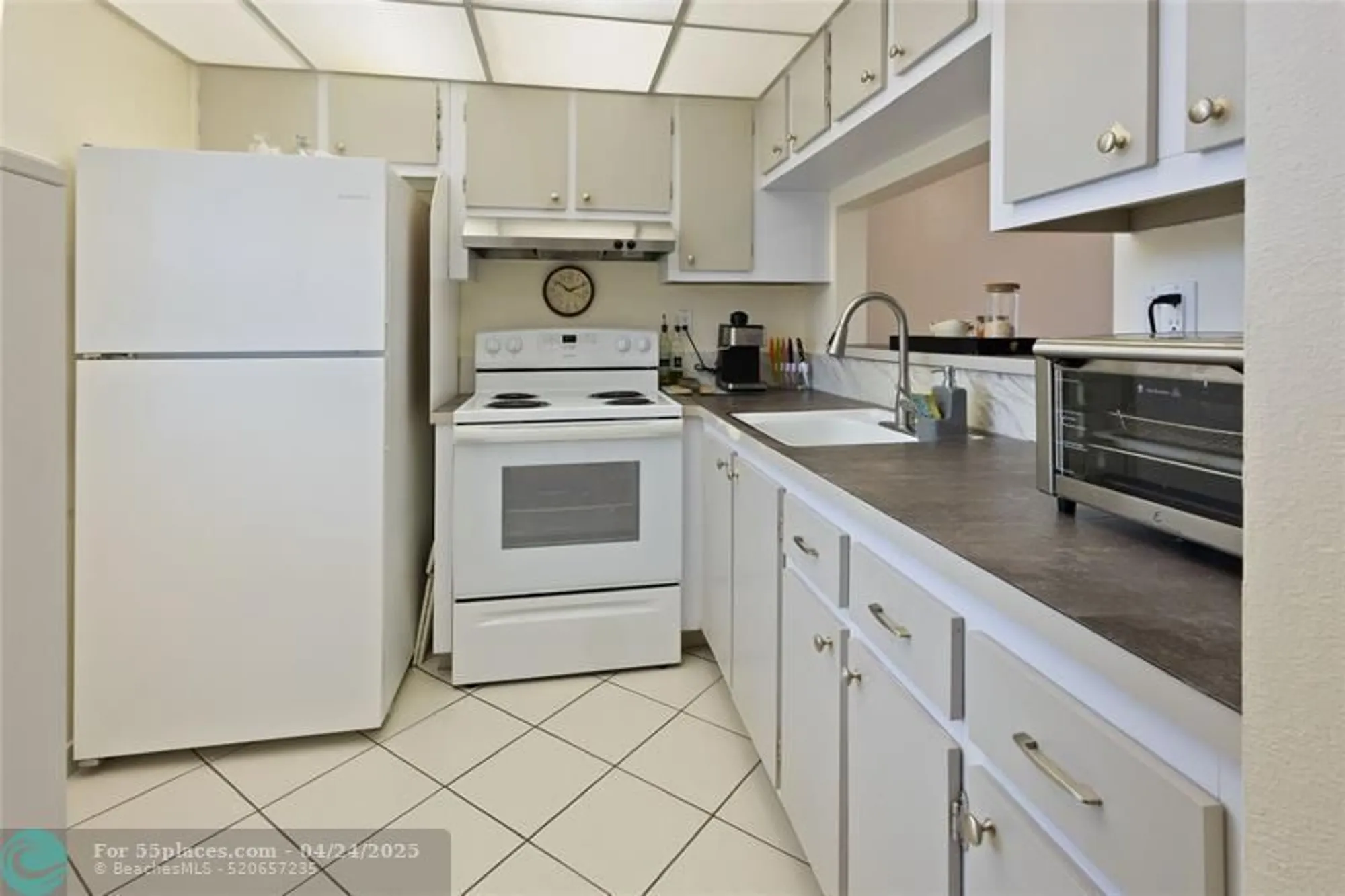 Property Slideshow image 4 of 17 | 9400 lime bay blvd 214, Tamarac, FL, 33321