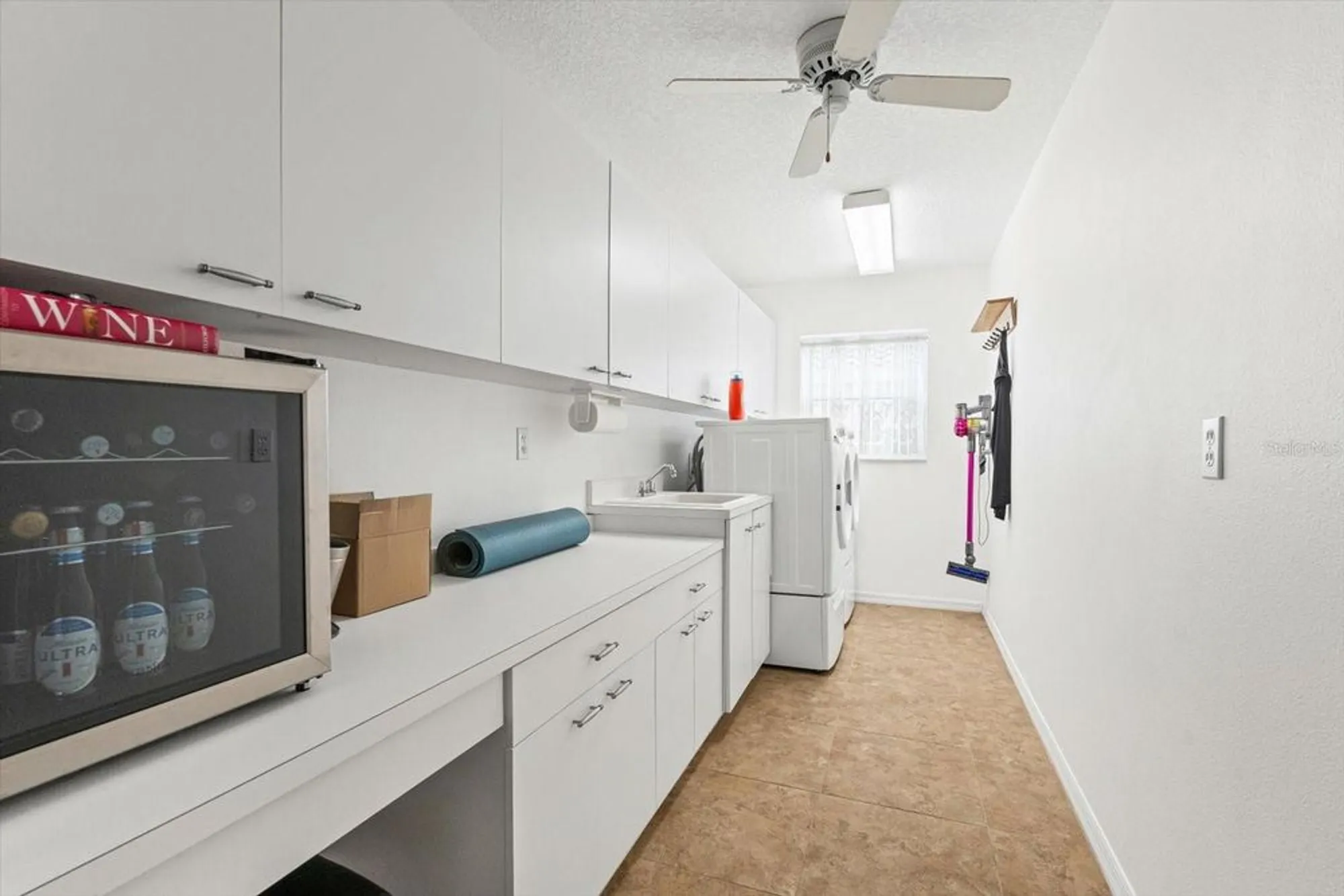 Property Slideshow image 35 of 44 | 3339 sheffield cir, Sarasota, FL, 34239