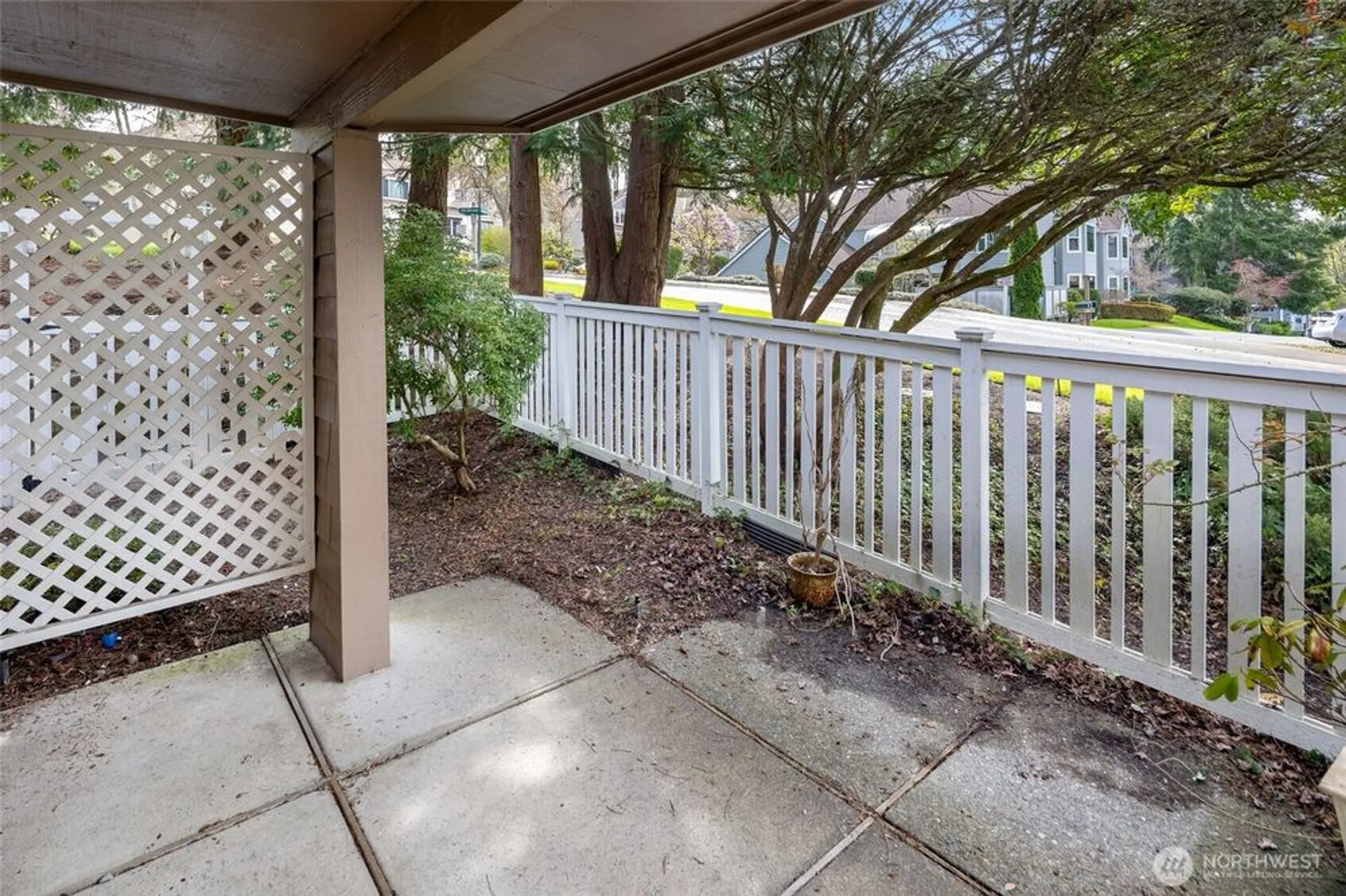 Property Slideshow image 17 of 27 | 4084 220th pl se # 1038, Issaquah, WA, 98029