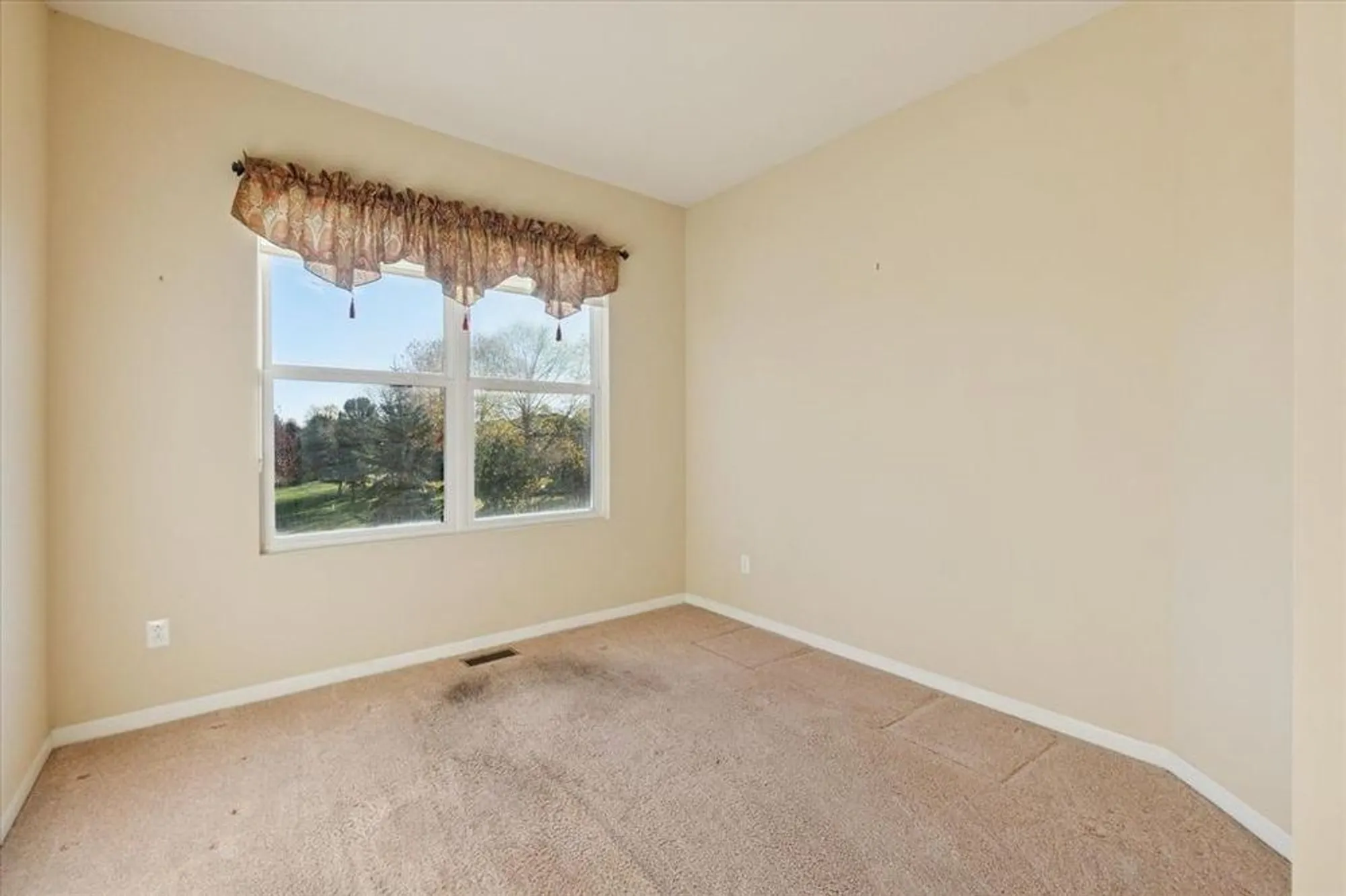 Property Slideshow image 29 of 67 | 9525 pine valley dr, Grand Blanc, MI, 48439