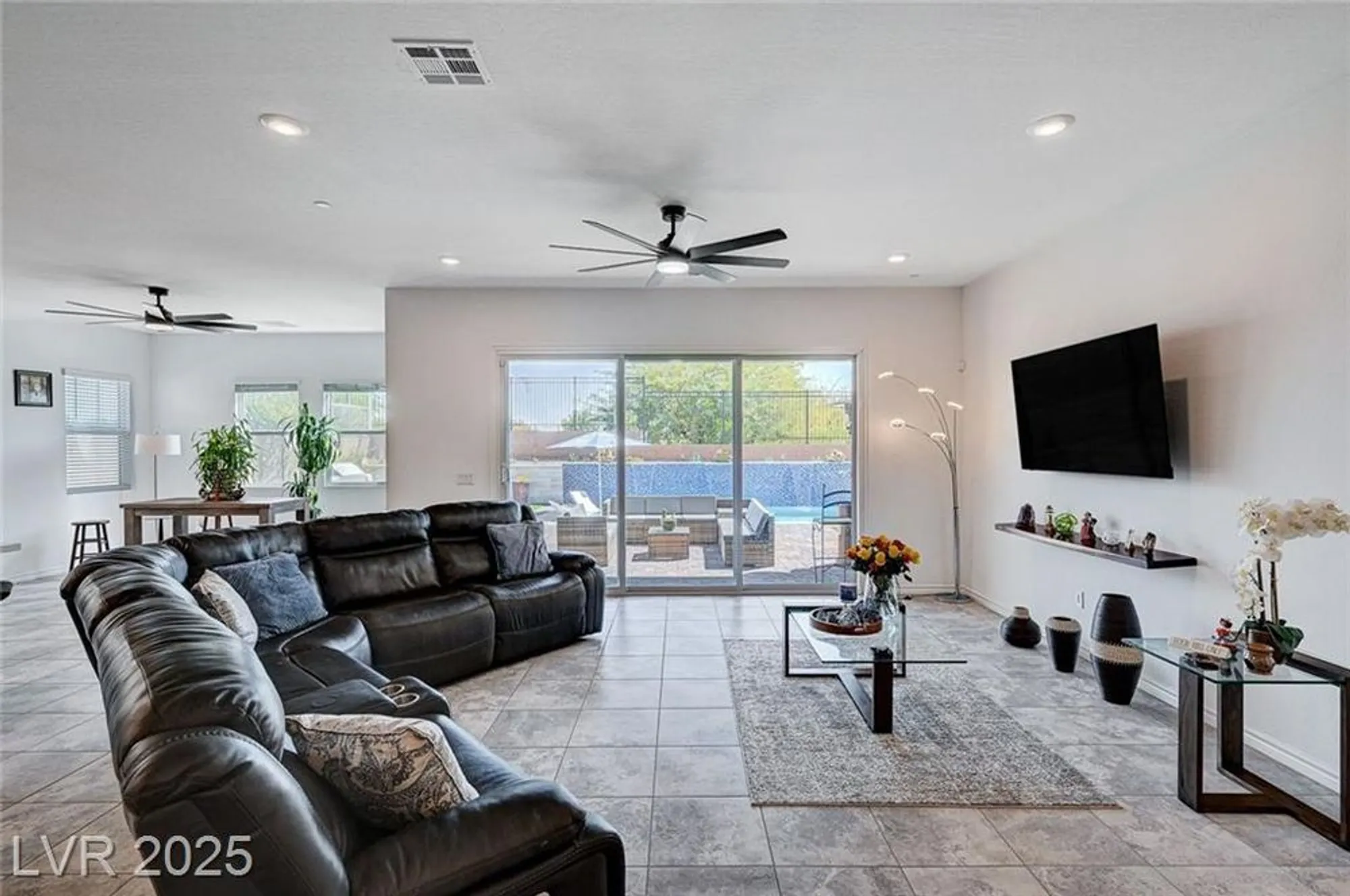 Property Slideshow image 8 of 99 | 33 reverie heights ave, Henderson, NV, 89011