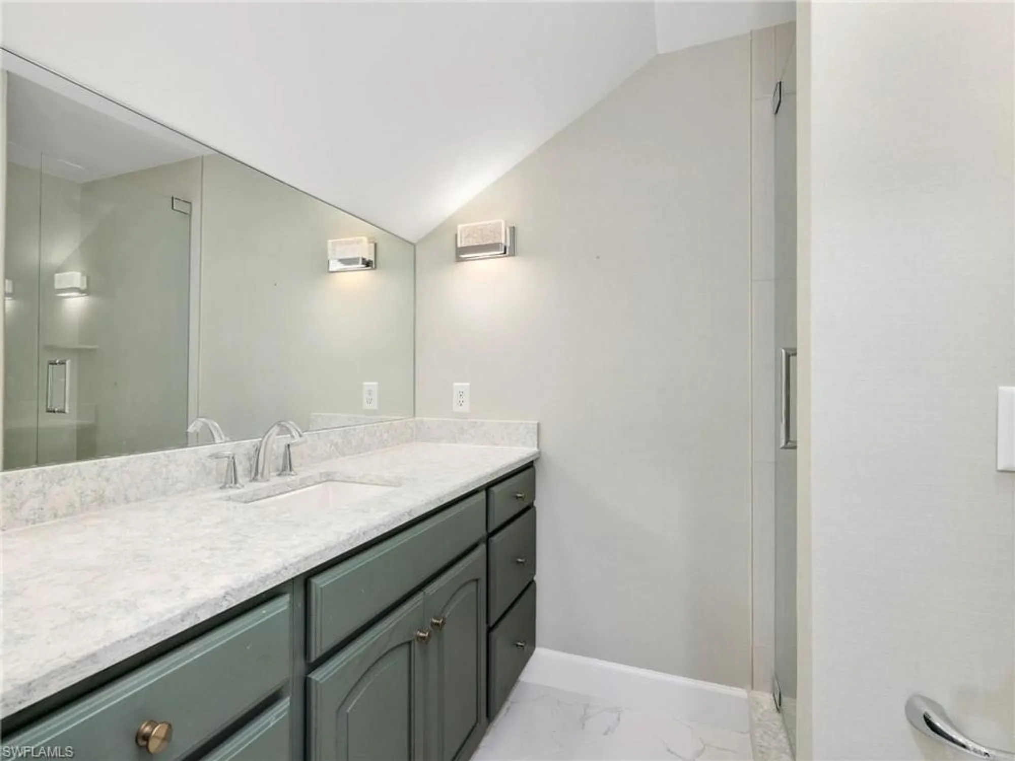 Property Slideshow image 39 of 46 | 27231 lakeway ct, Bonita Springs, FL, 34134