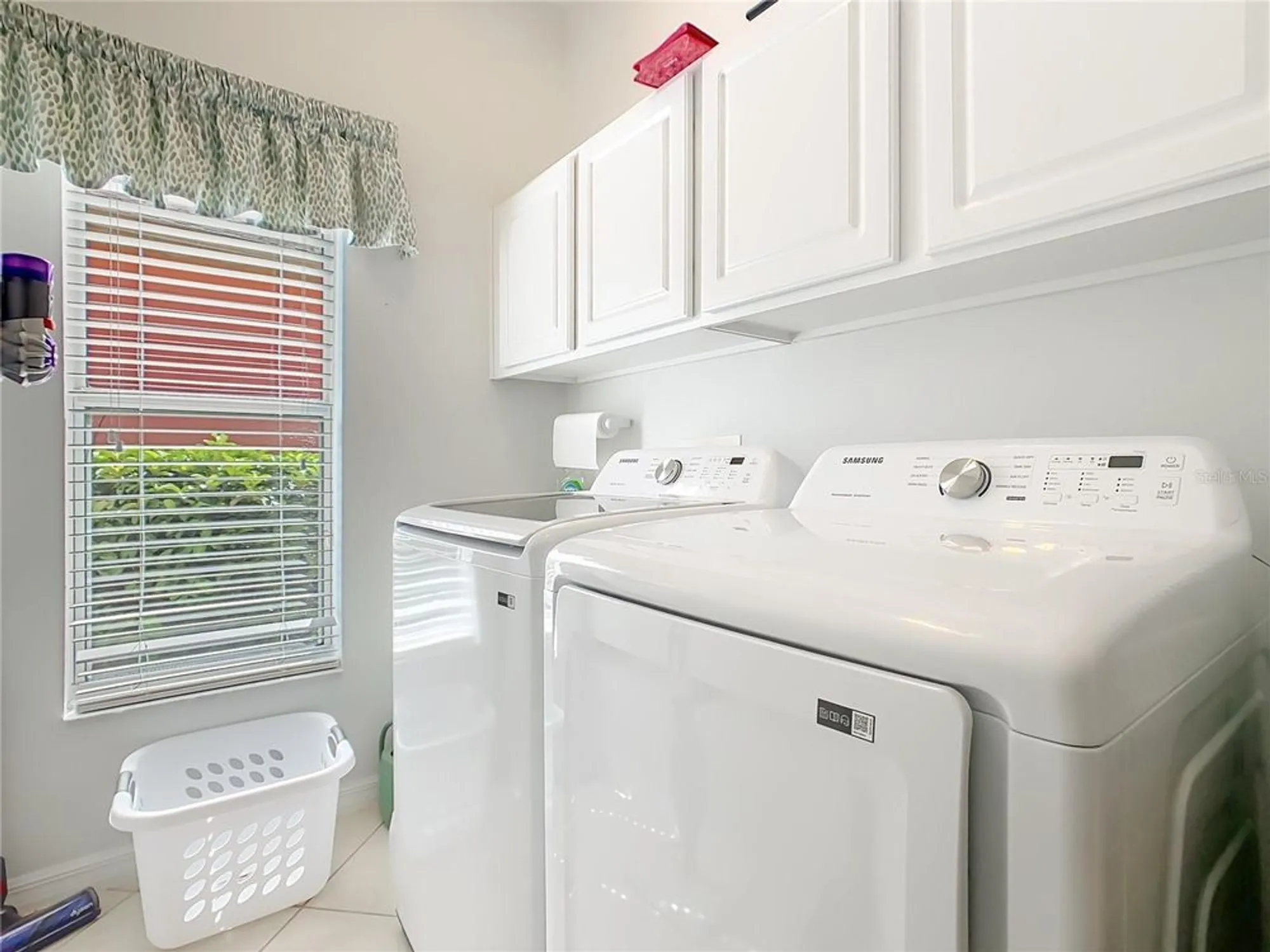 Property Slideshow image 36 of 76 | 680 portofino dr, Poinciana, FL, 34759