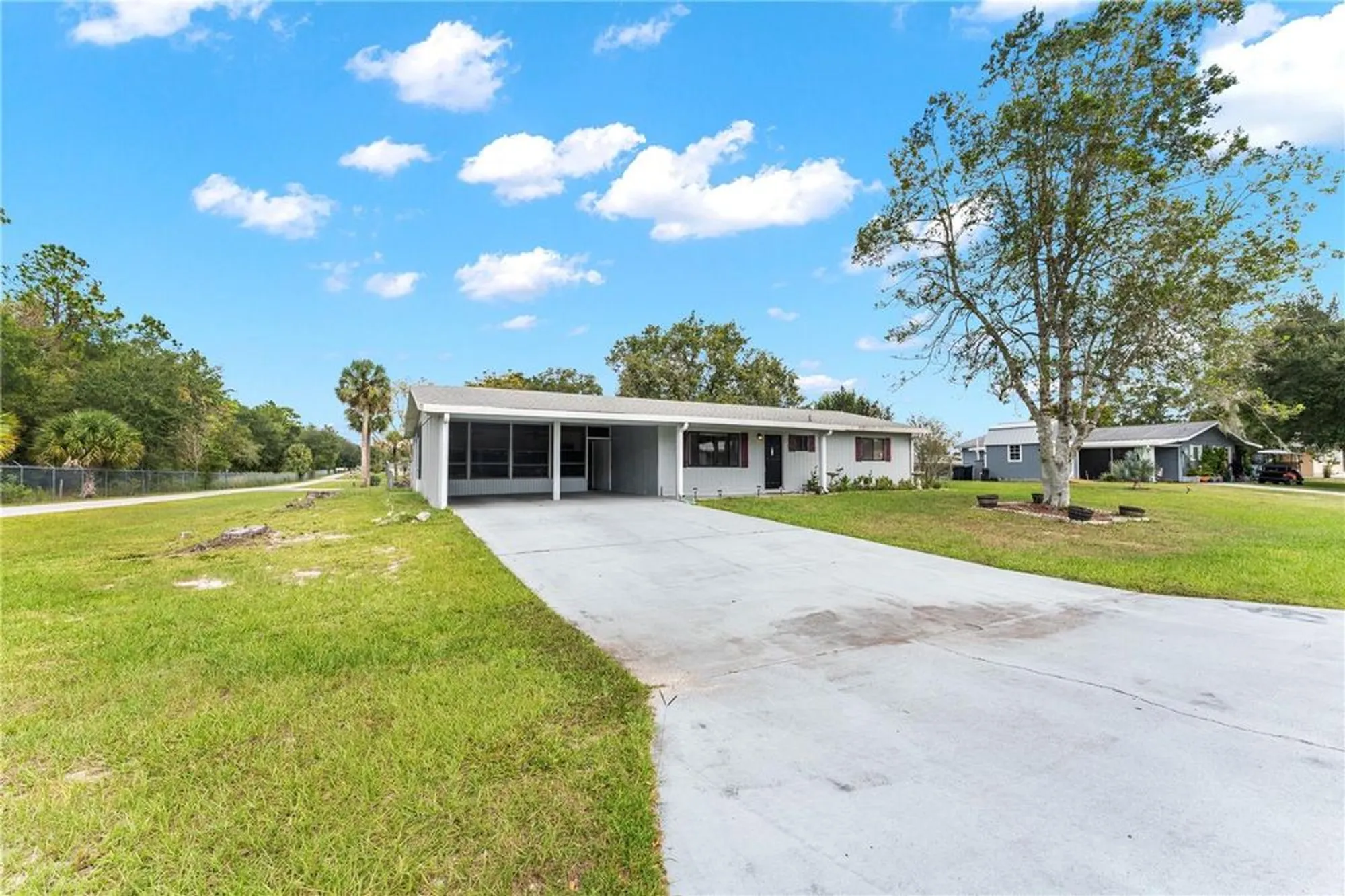 Property Slideshow image 4 of 39 | 9981 sw 103rd pl, Ocala, FL, 34481