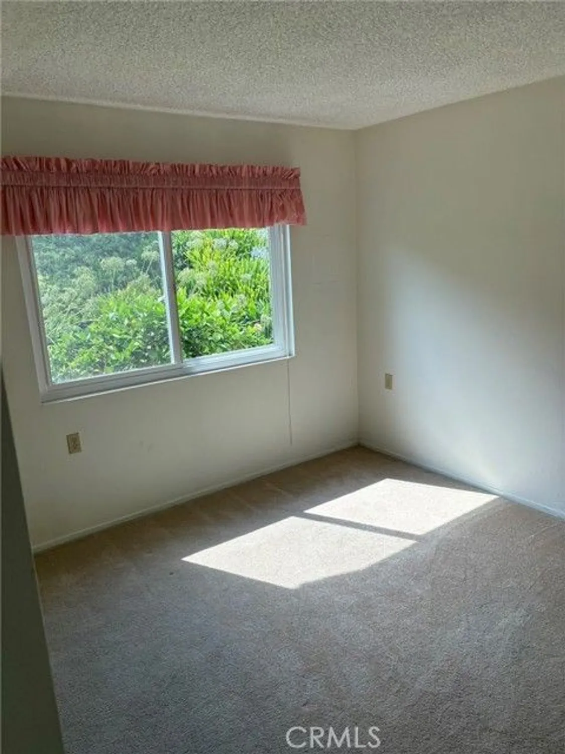 Property Slideshow image 15 of 20 | 5149 miembro, Laguna Woods, CA, 92637