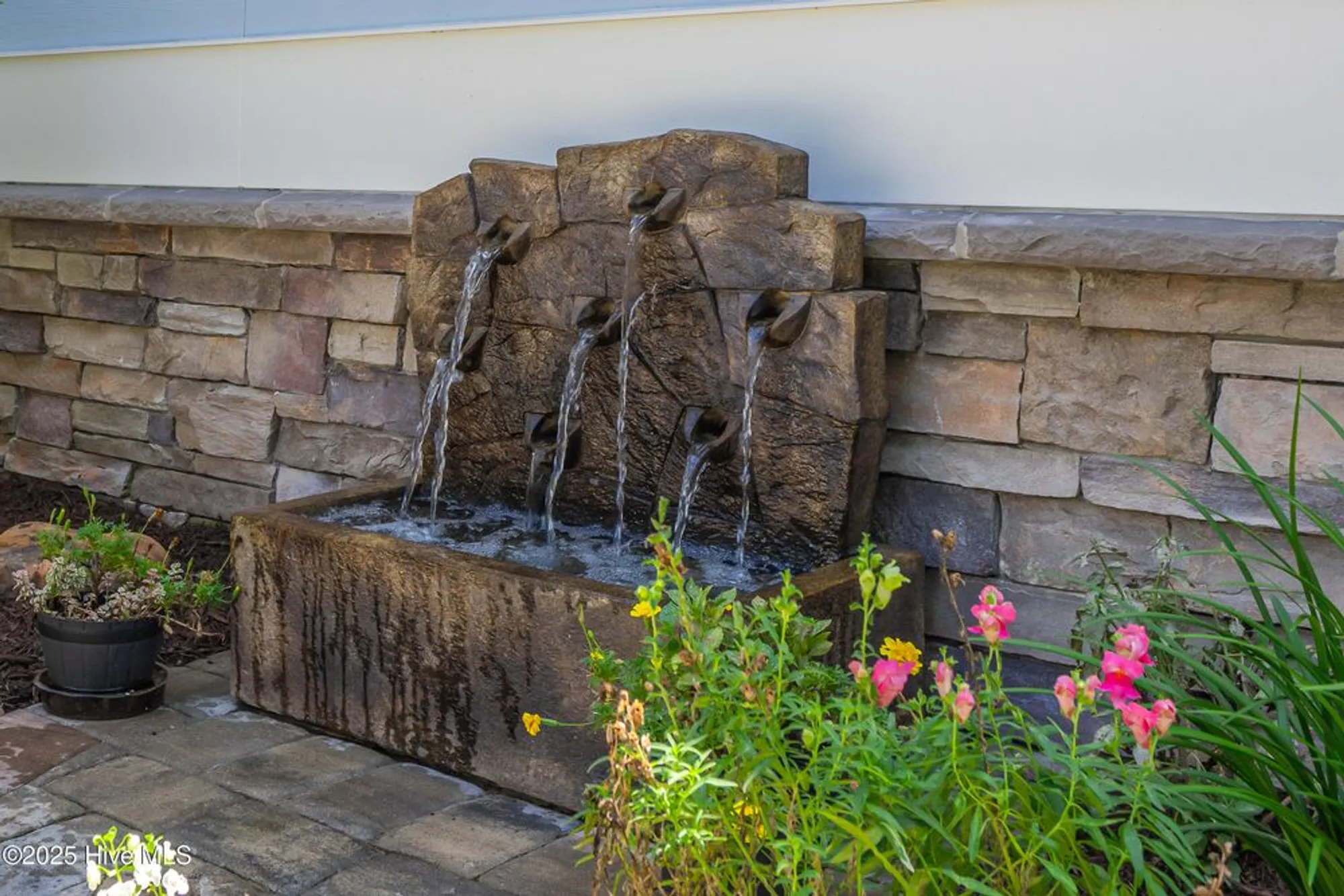 Property Slideshow image 5 of 59 | 497 broomsedge ct, Bolivia, NC, 28422