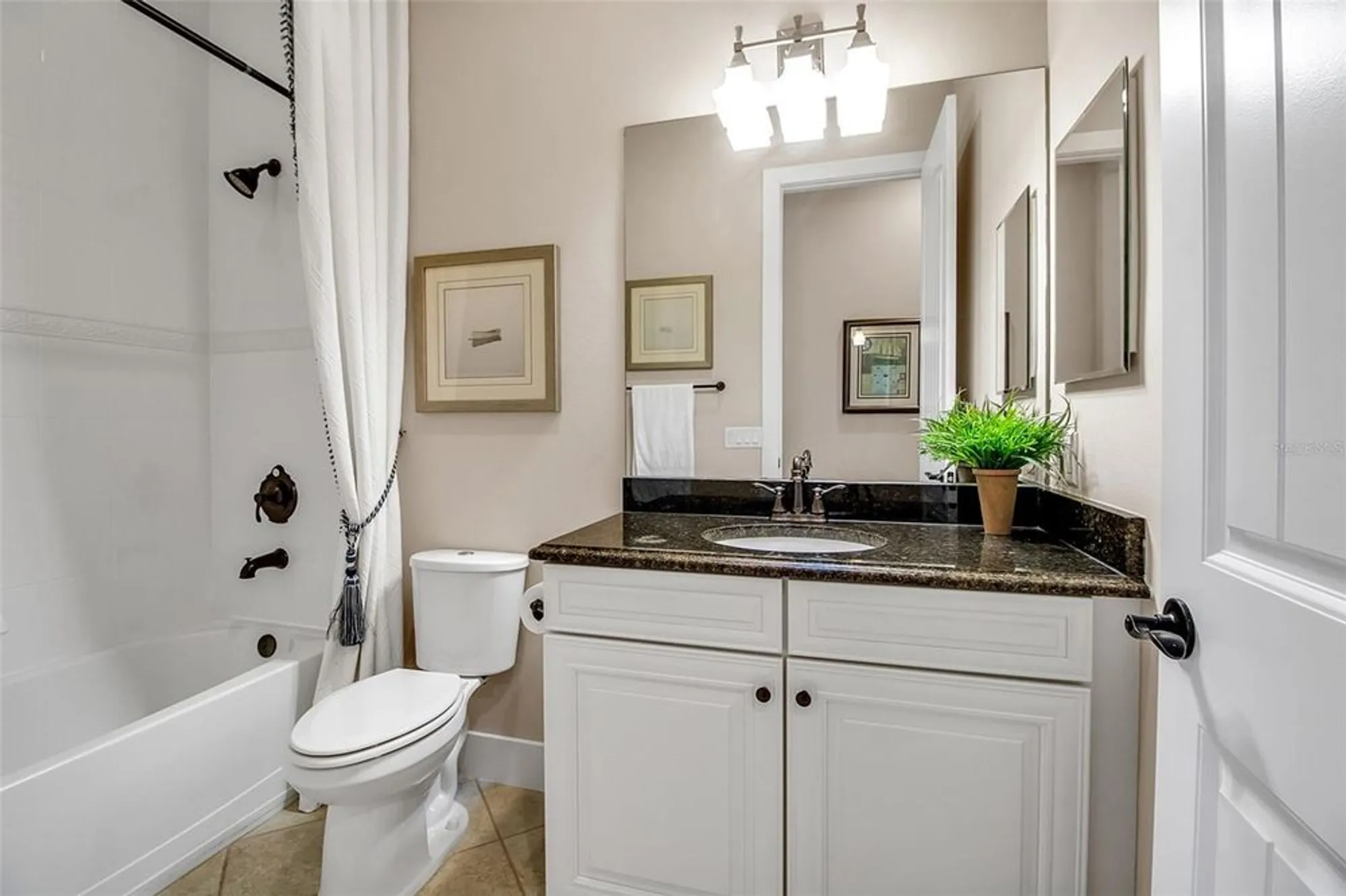Property Slideshow image 56 of 99 | 321 sapphire lake dr 202, Bradenton, FL, 34209