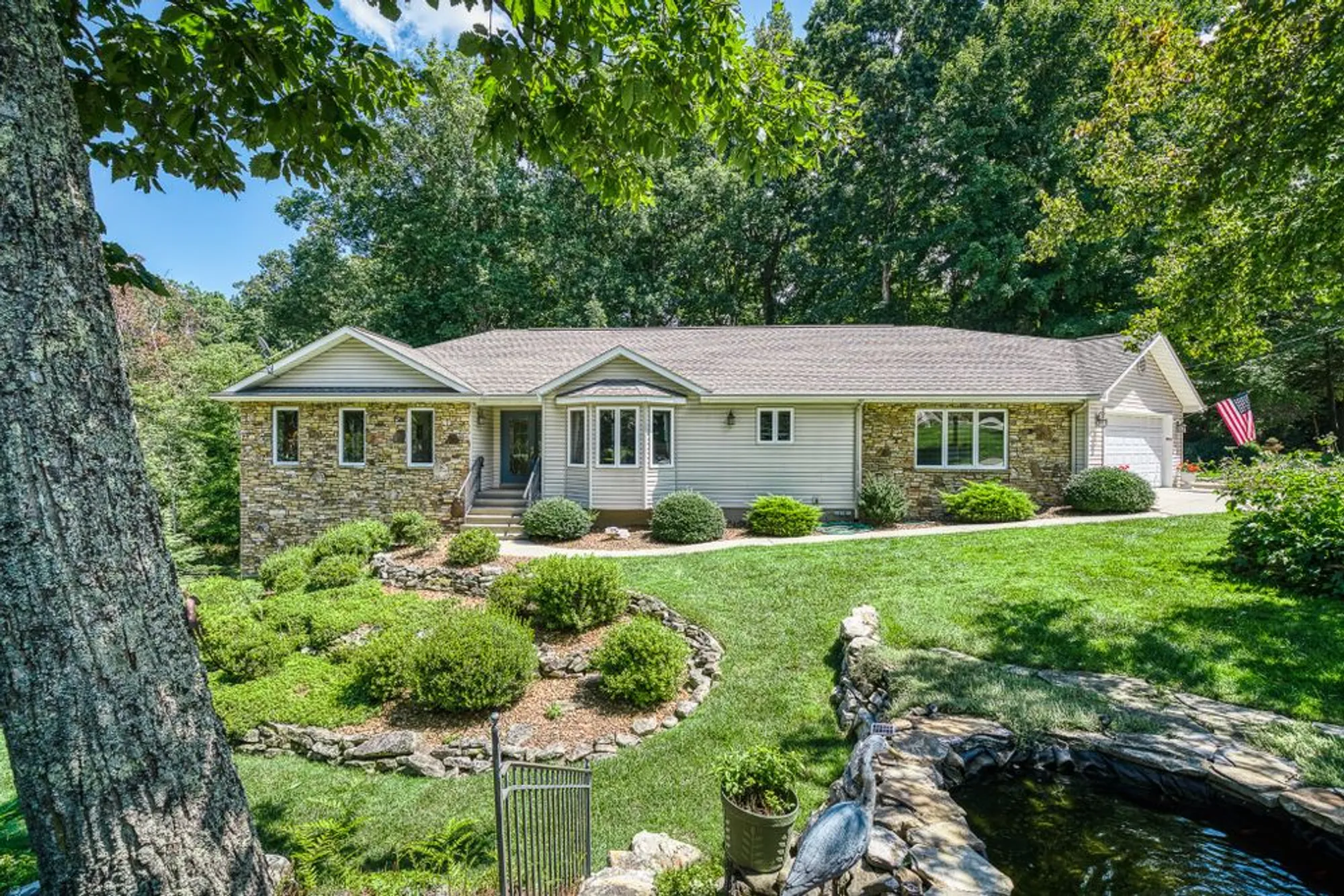 Property Slideshow image 1 of 56 | 16 belvedere ln, Crossville, TN, 38558