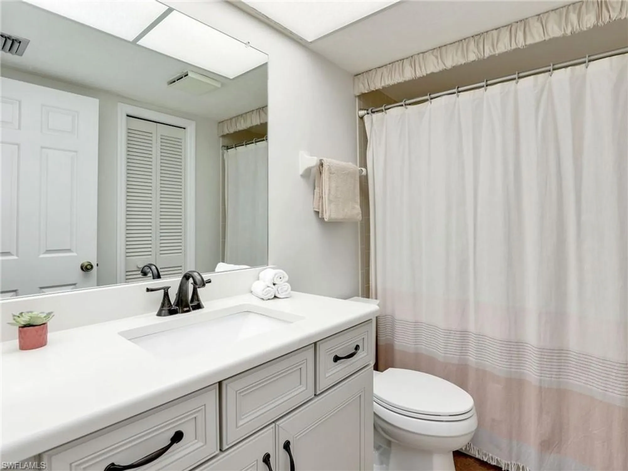 Property Slideshow image 21 of 30 | 13111 cross creek blvd 208, Fort Myers, FL, 33912