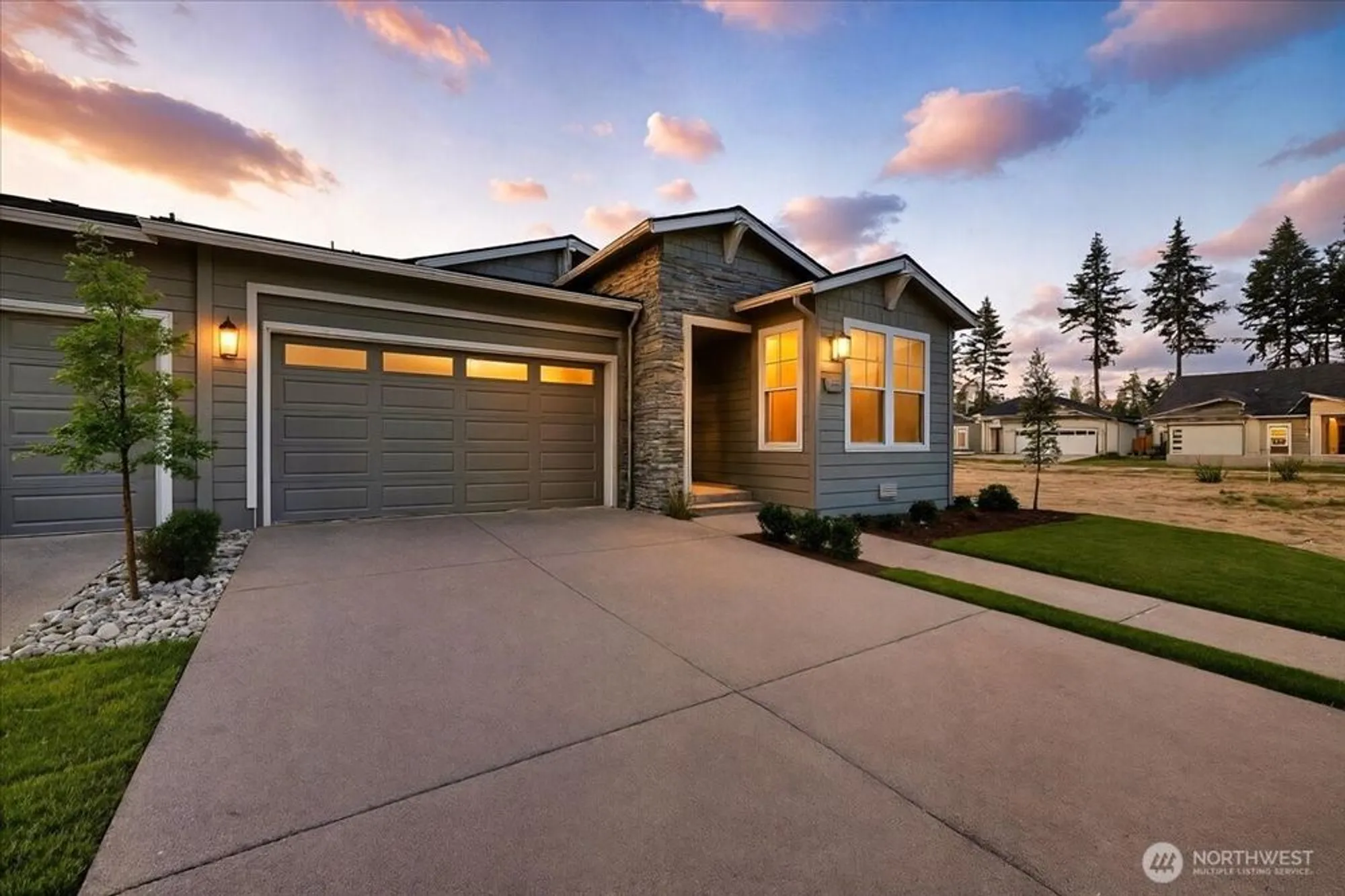 Property Slideshow image 2 of 26 | 14810 207th ave e unit e, Bonney Lake, WA, 98391