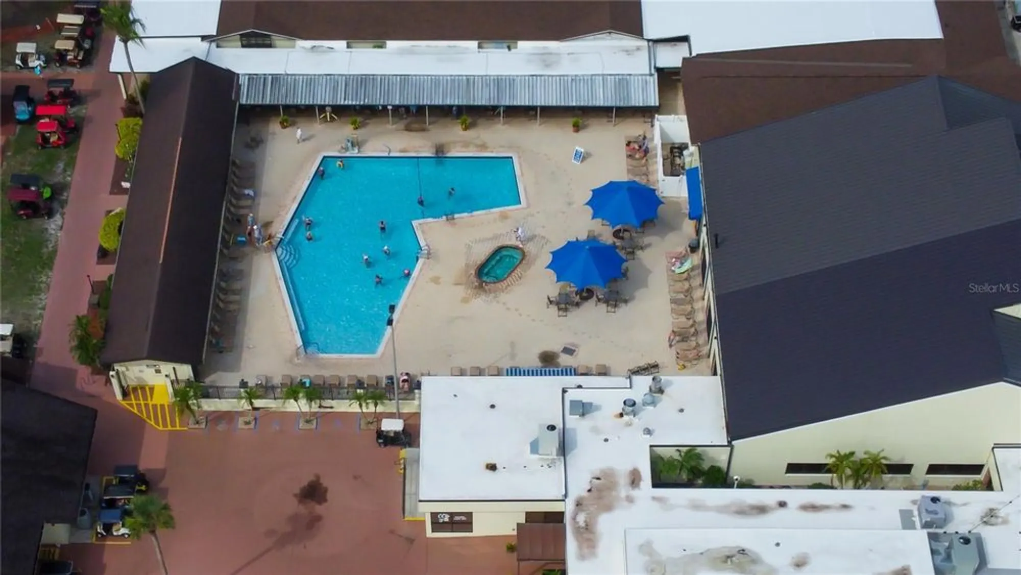 Property Slideshow image 71 of 77 | 329 club manor dr, Sun City Center, FL, 33573