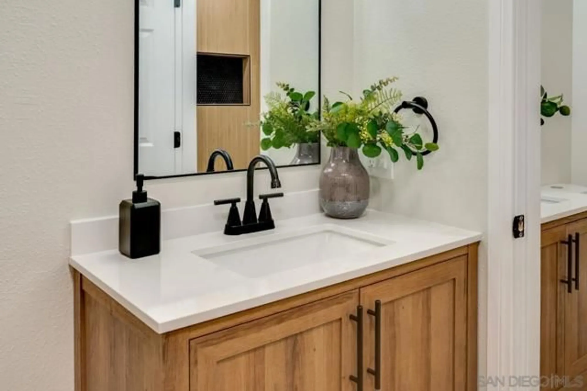 Property Slideshow image 19 of 30 | 12575 oaks north dr 220, San Diego, CA, 92128