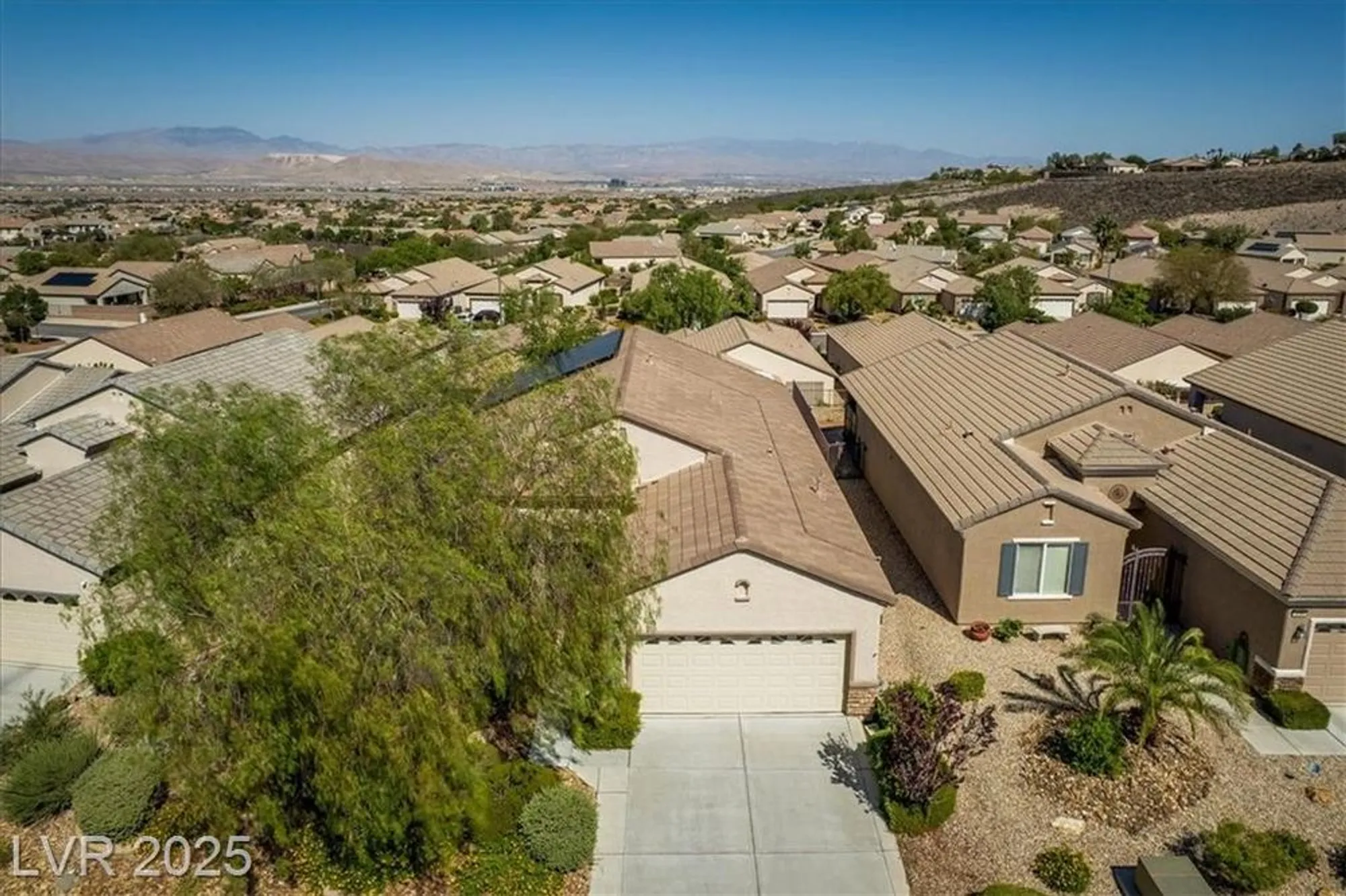 Property Slideshow image 43 of 47 | 2486 divine sky dr, Henderson, NV, 89044