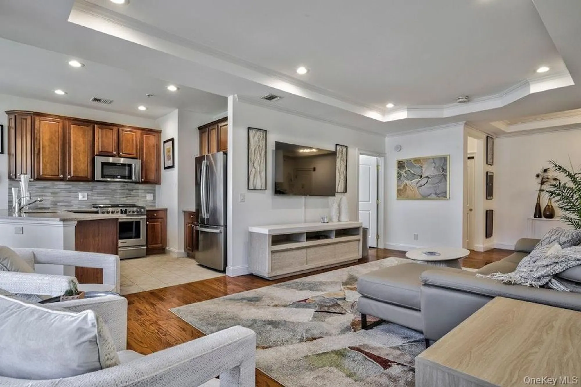 Property Slideshow image 9 of 16 | 323 roosevelt way, Westbury, NY, 11590