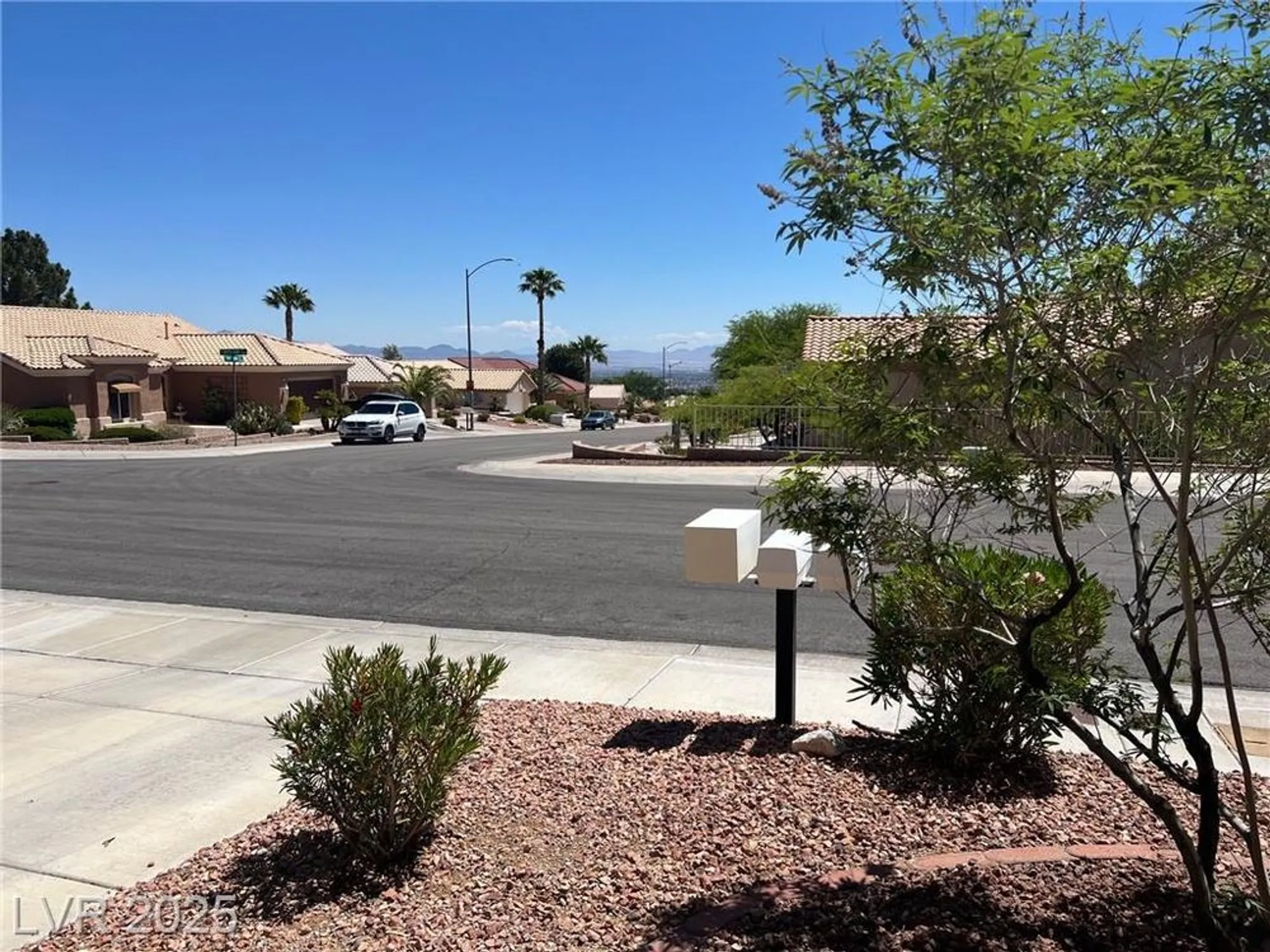 Property Slideshow image 2 of 17 | 2609 sierra sage st, Las Vegas, NV, 89134