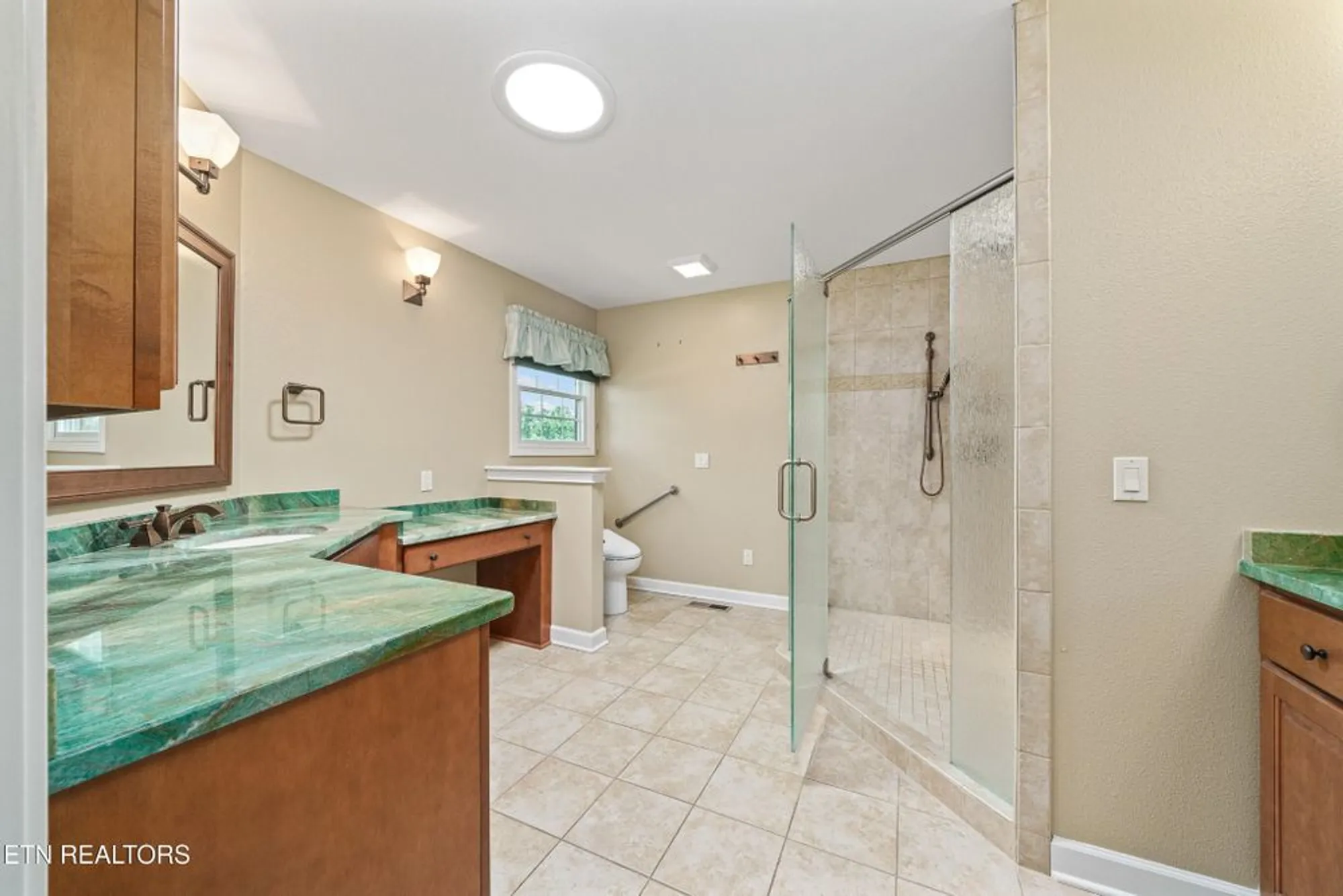 Property Slideshow image 27 of 46 | 40 bluff view ter, Crossville, TN, 38558