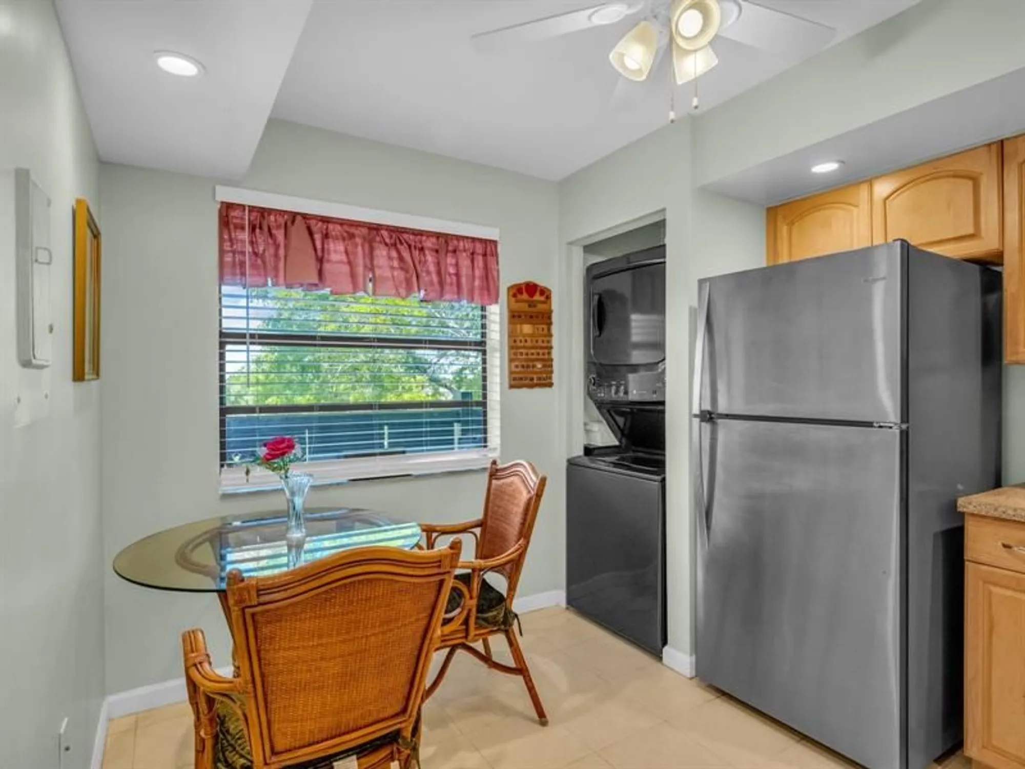 Property Slideshow image 14 of 51 | 1101 colony point cir 422, Pembroke Pines, FL, 33026