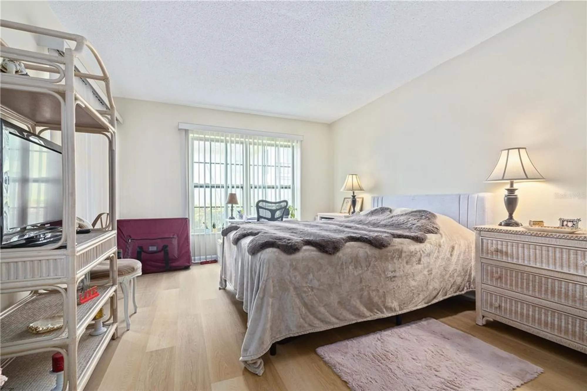 Property Slideshow image 16 of 29 | 19029 us highway 19 n apt 3-1, Clearwater, FL, 33764