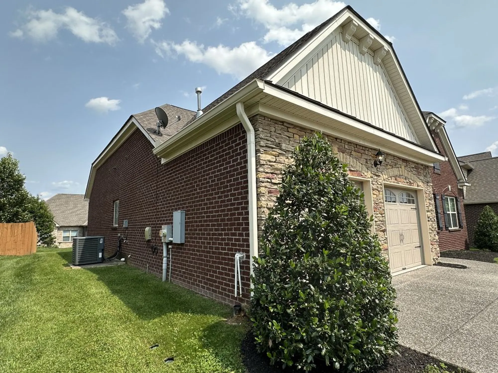 Property Slideshow image 2 of 23 | 1108 marys pl, Lebanon, TN, 37090