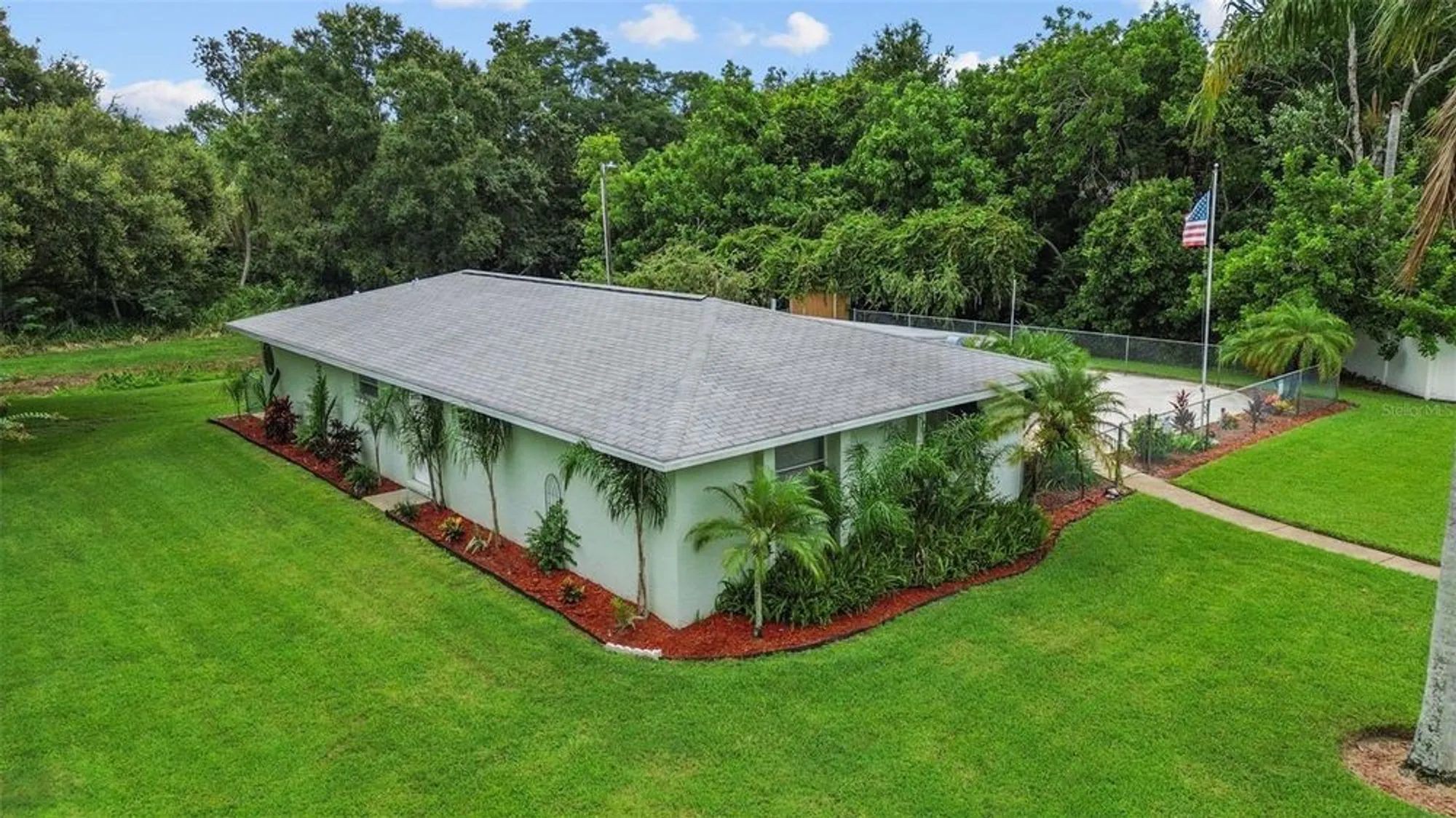 Property Slideshow image 30 of 36 | 1163 orange tree cir d, Palm Harbor, FL, 34684