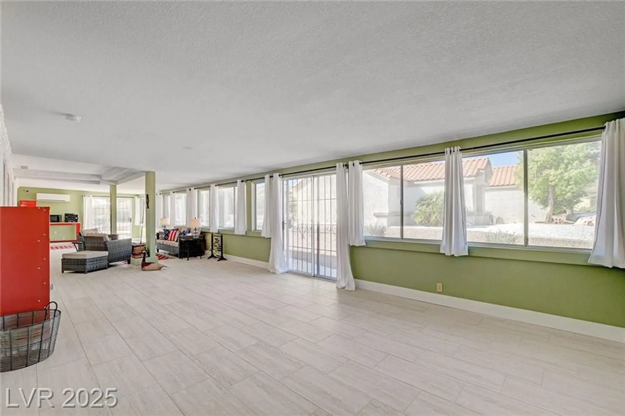 Property Slideshow image 27 of 42 | 9037 grayling dr, Las Vegas, NV, 89134