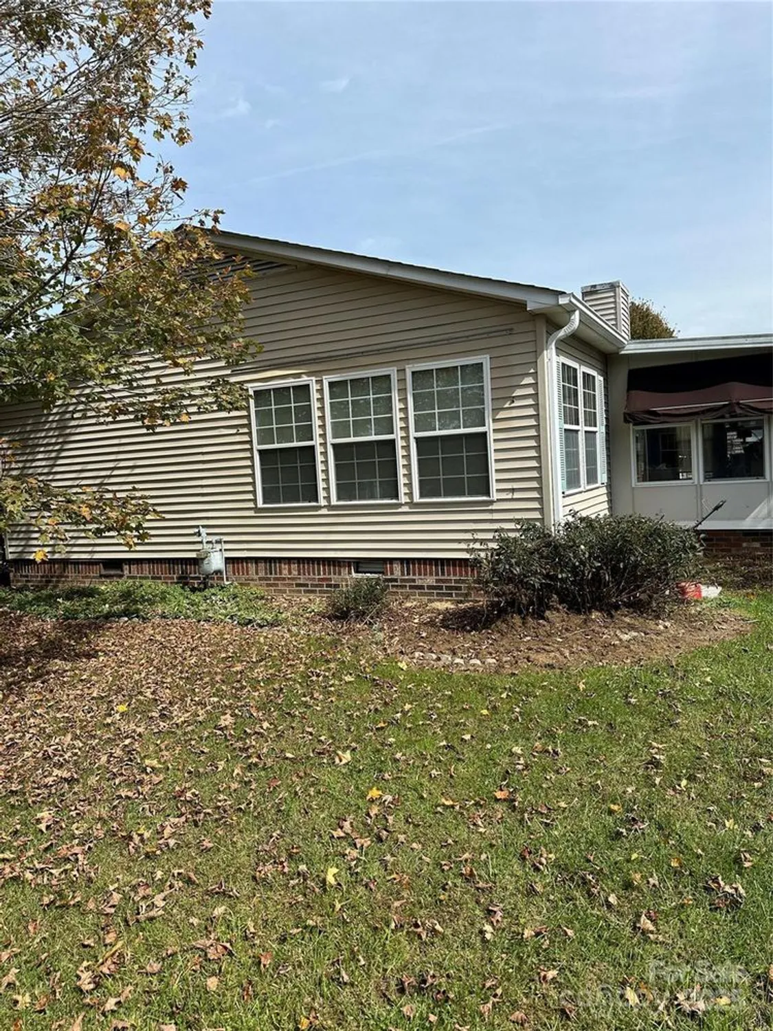 Property Slideshow image 5 of 28 | 308 riverwind dr, Hendersonville, NC, 28739