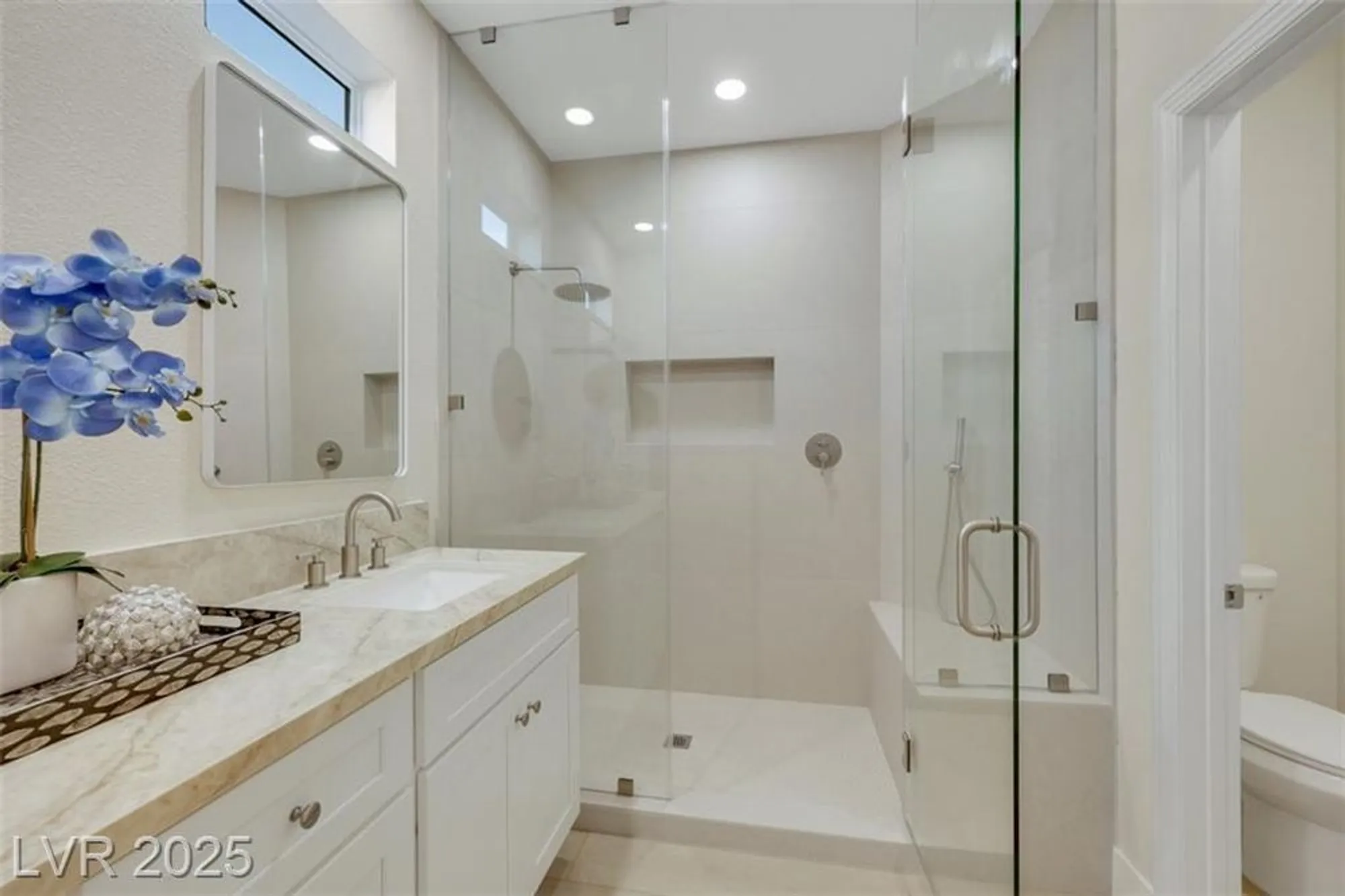 Property Slideshow image 19 of 38 | 4987 pensier st, Las Vegas, NV, 89135