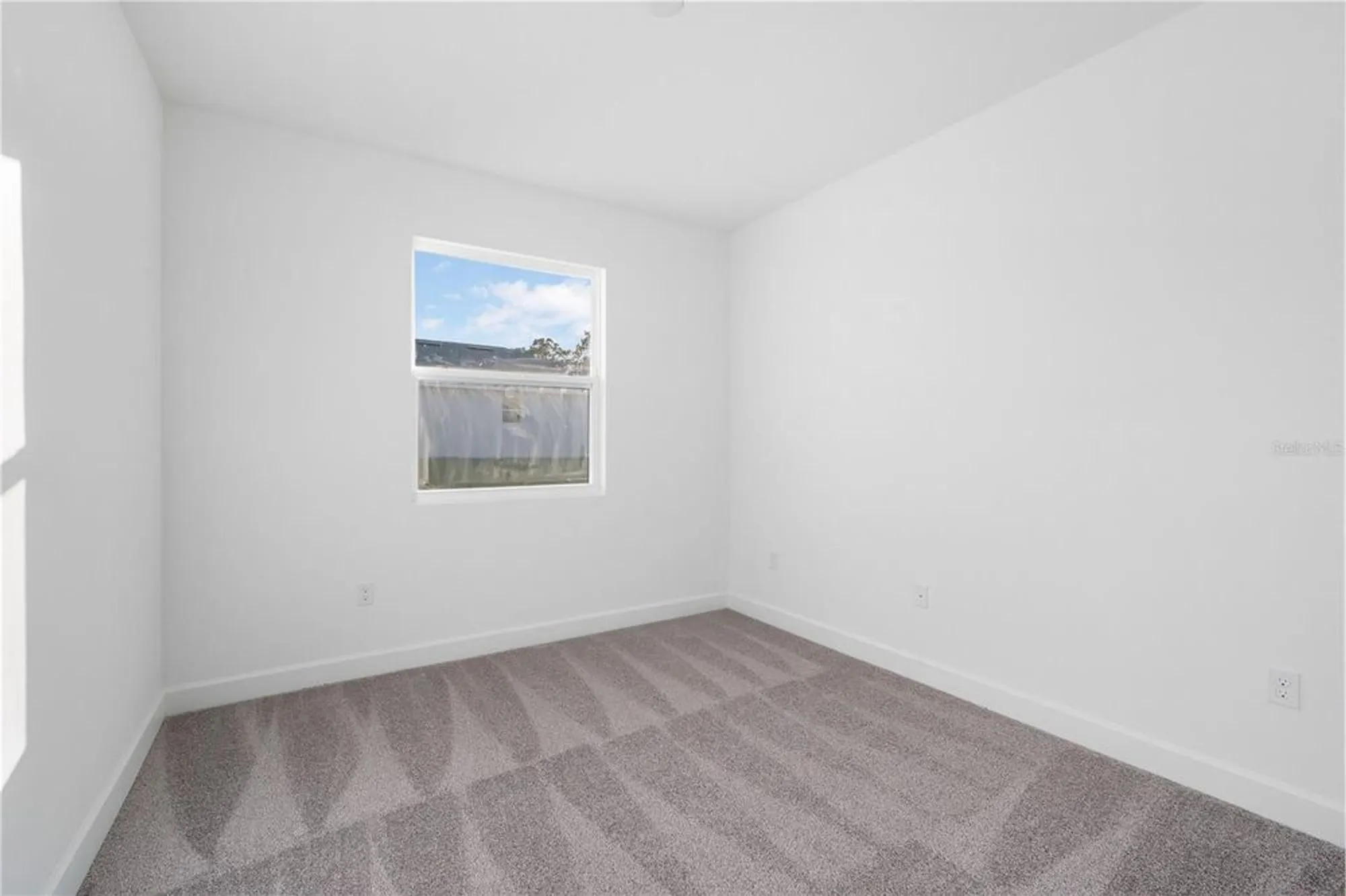 Property Slideshow image 13 of 32 | 9211 players dr, Weeki Wachee, FL, 34613