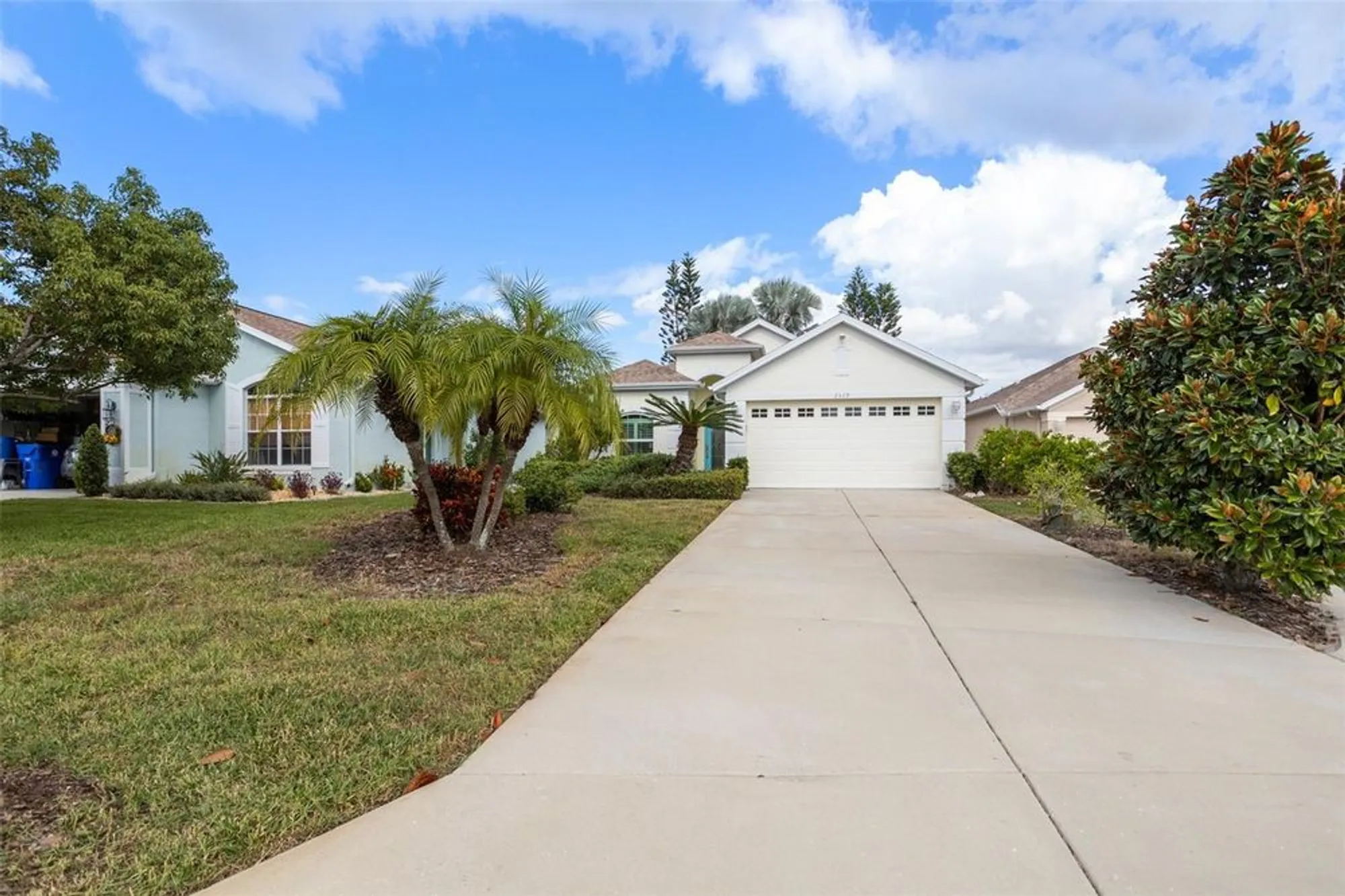 Property Slideshow image 4 of 89 | 2529 sandy hill ct, Holiday, FL, 34691