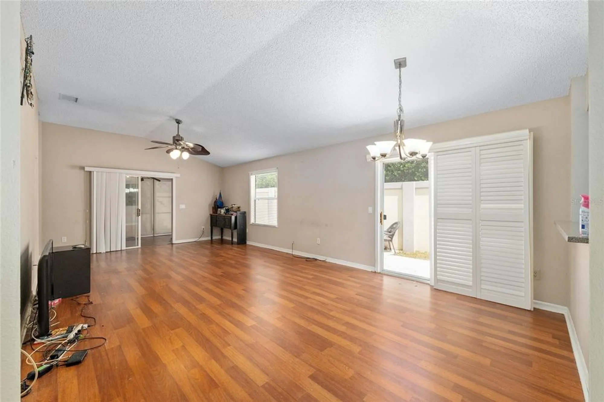 Property Slideshow image 8 of 28 | 1410 natalie ln, The Villages, FL, 32162