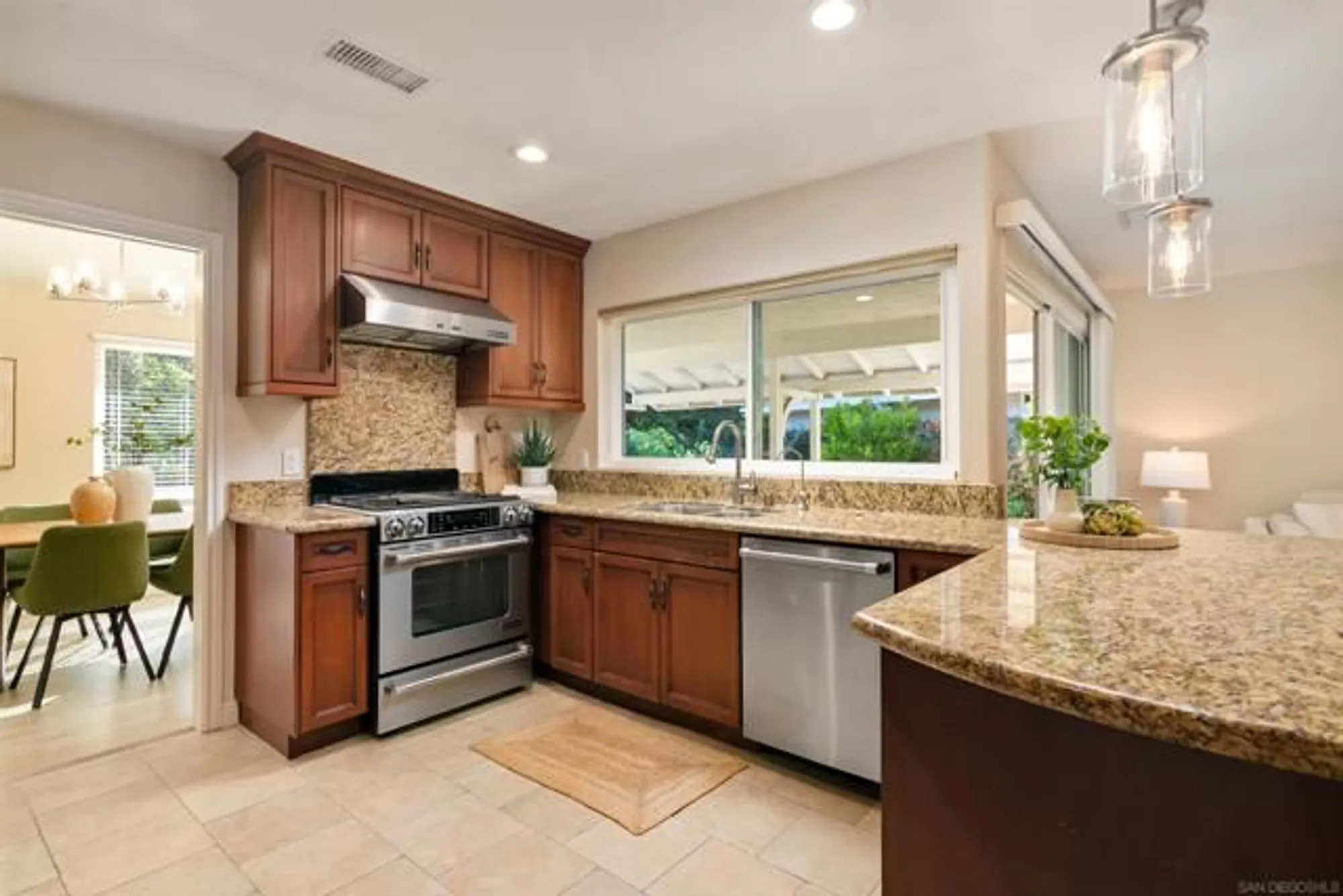 Property Slideshow image 17 of 46 | 12607 opimo dr, San Diego, CA, 92128