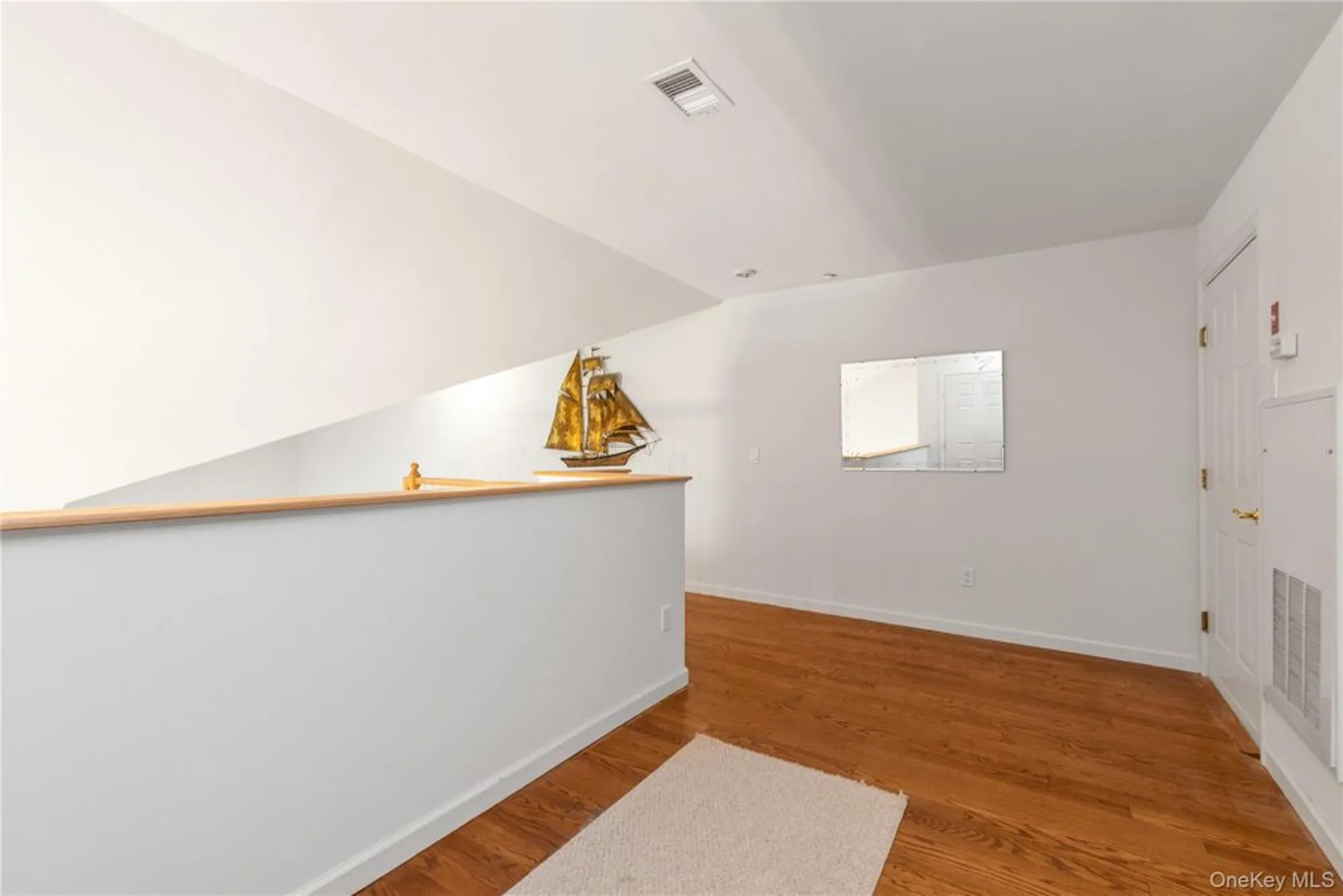 Property Slideshow image 16 of 27 | 331 spring dr, East Meadow, NY, 11554