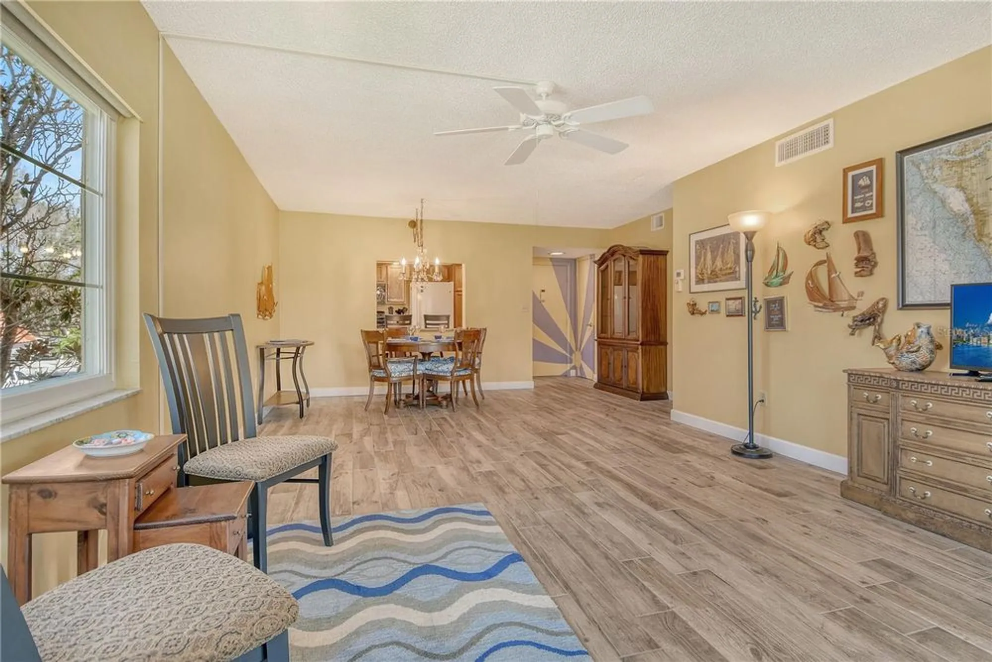 Property Slideshow image 15 of 62 | 1250 n portofino dr apt 208, Sarasota, FL, 34242