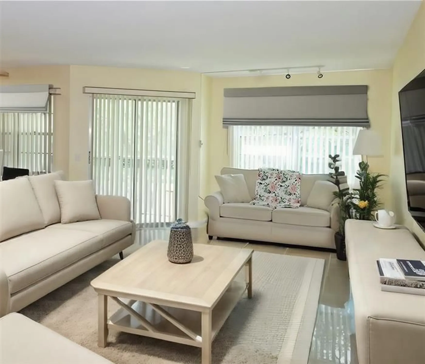 Property Slideshow image 5 of 16 | 1110 sw 125th ave apt 314m, Pembroke Pines, FL, 33027