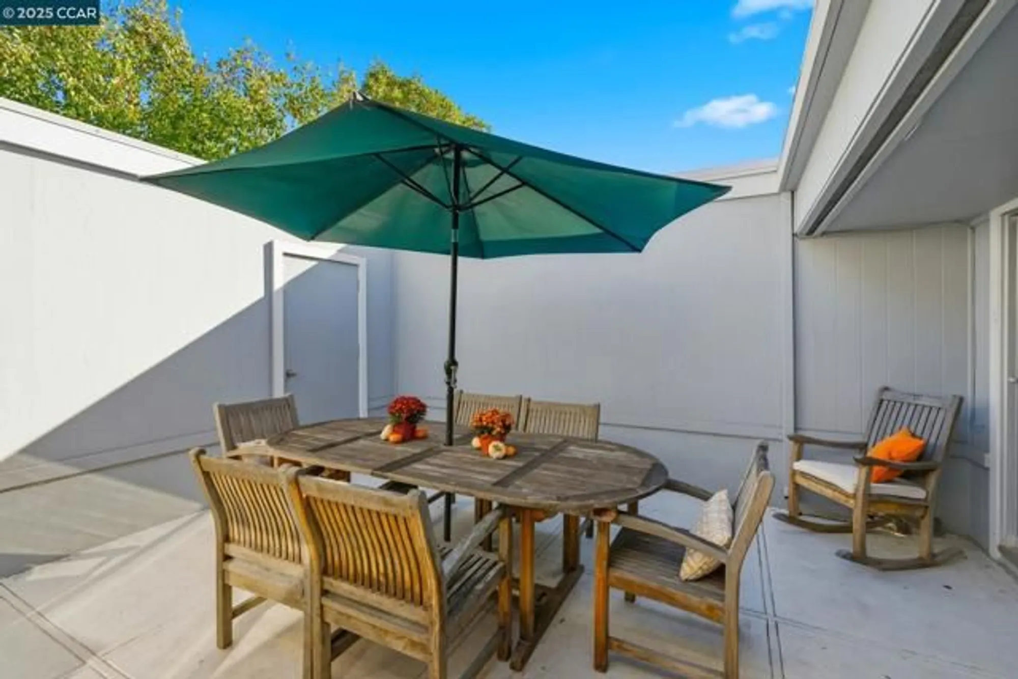 Property Slideshow image 21 of 29 | 2425 pine knoll dr 1, Walnut Creek, CA, 94595