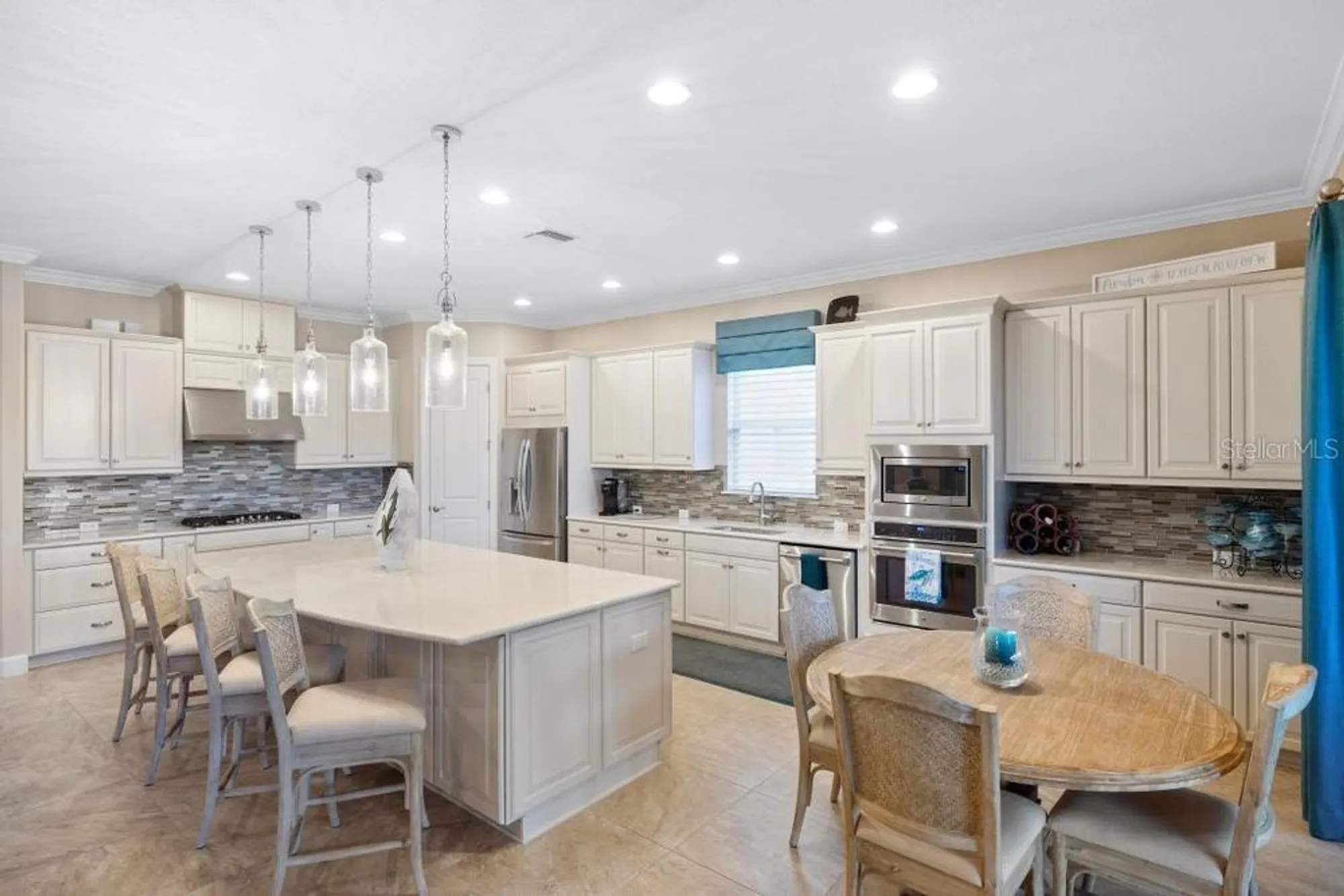 Property Slideshow image 12 of 46 | 4818 cabreo ct, Bradenton, FL, 34211