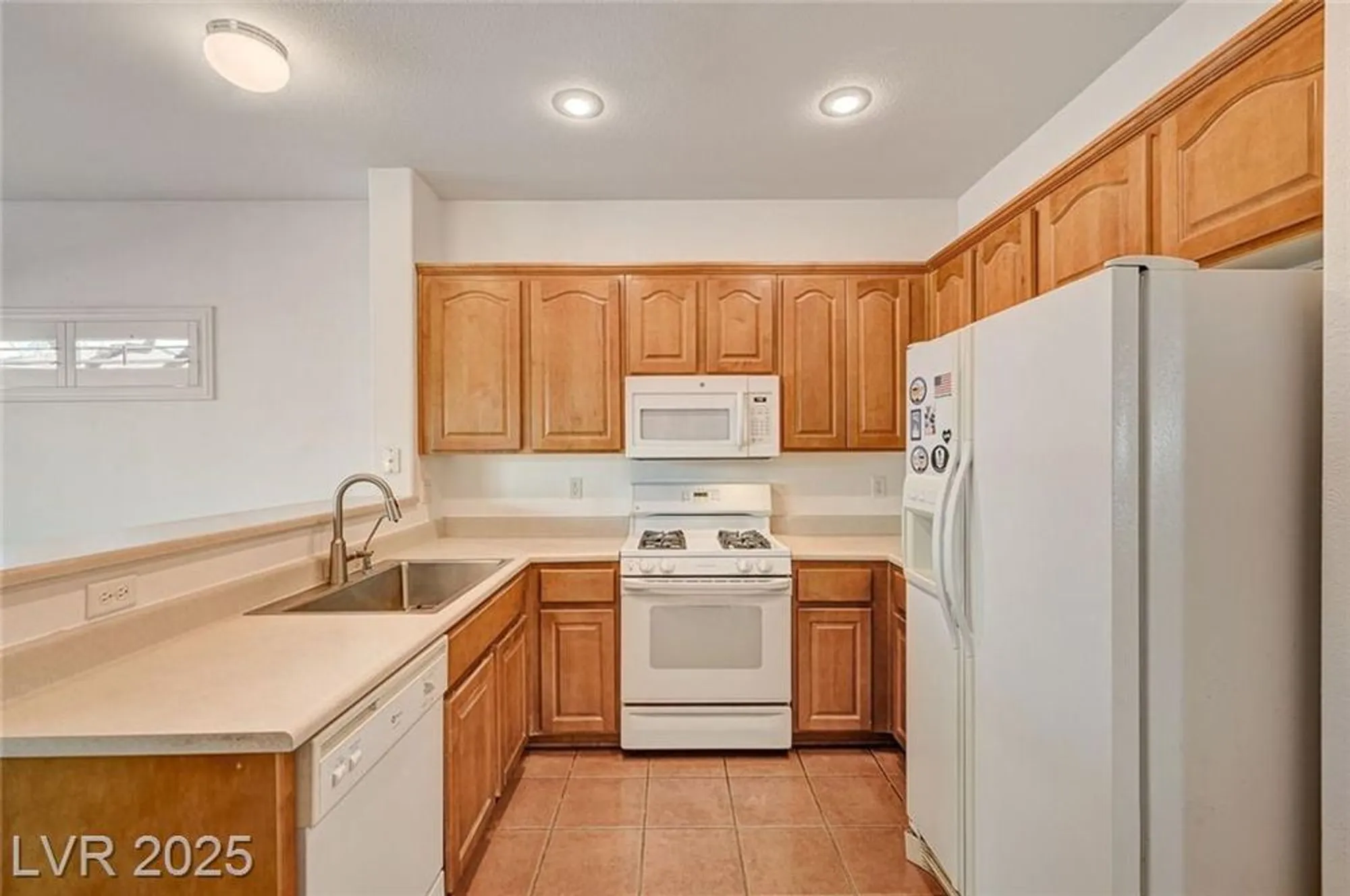 Property Slideshow image 16 of 51 | 1620 langston hughes st, Henderson, NV, 89052