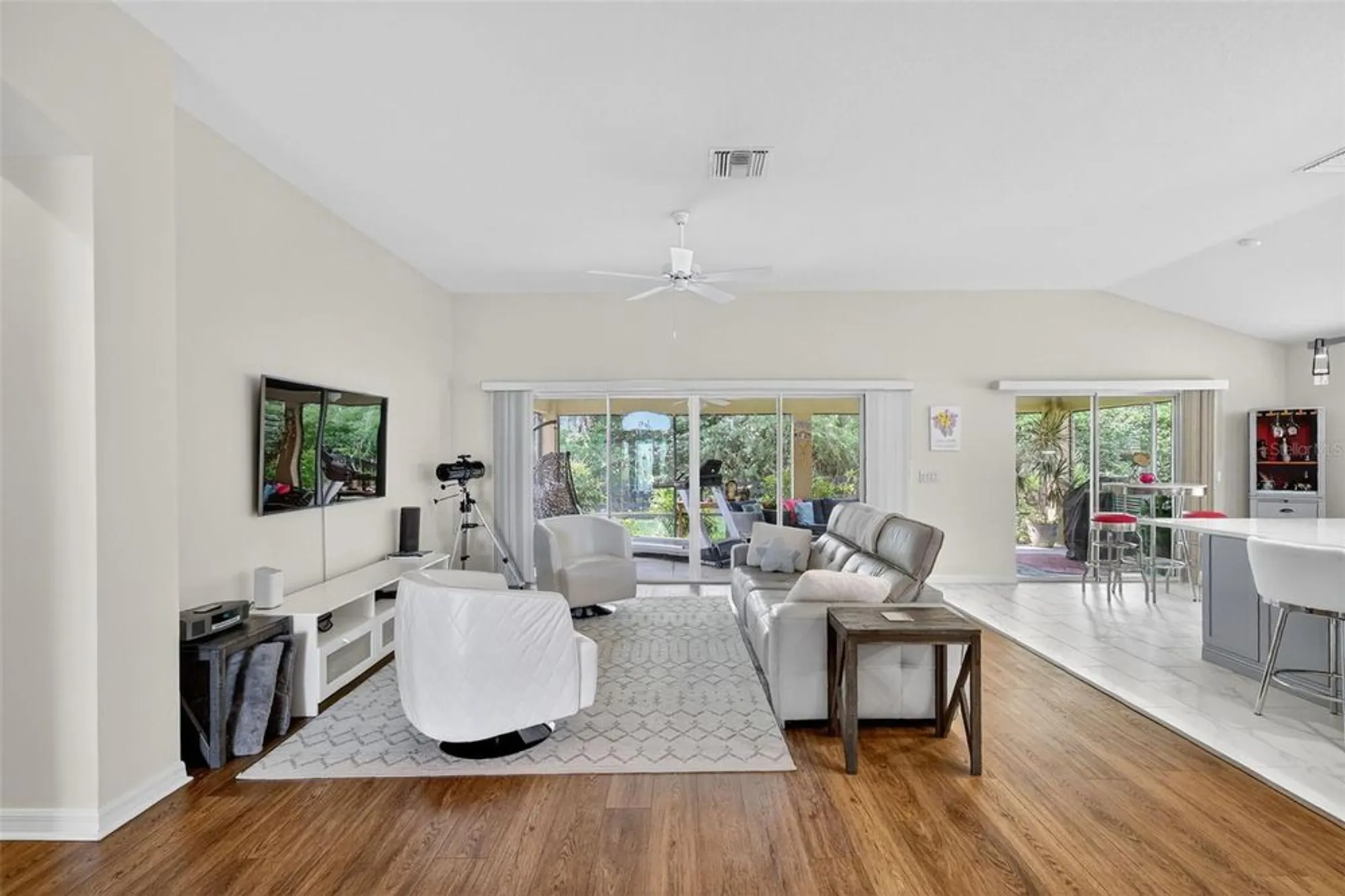 Property Slideshow image 9 of 54 | 10063 lake miona way, Oxford, FL, 34484