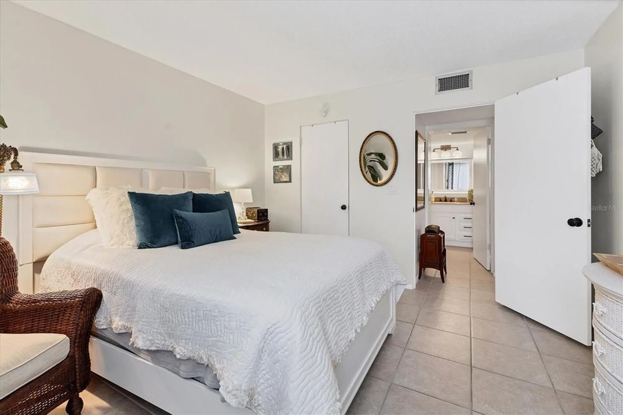 Property Slideshow image 14 of 40 | 3690 pinecrest st unit 114, Sarasota, FL, 34232