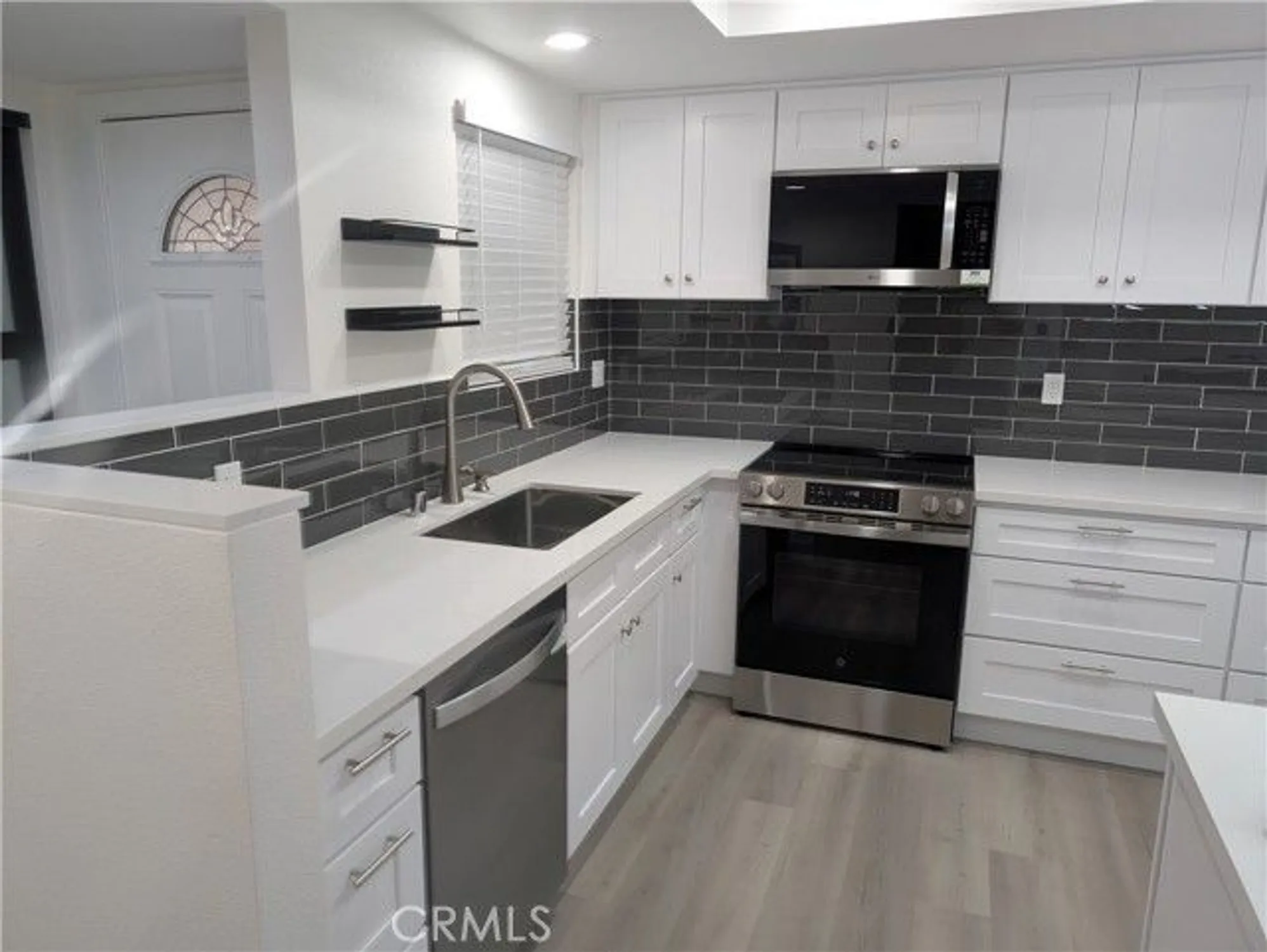 Property Slideshow image 19 of 51 | 2296 via puerta b, Laguna Woods, CA, 92637