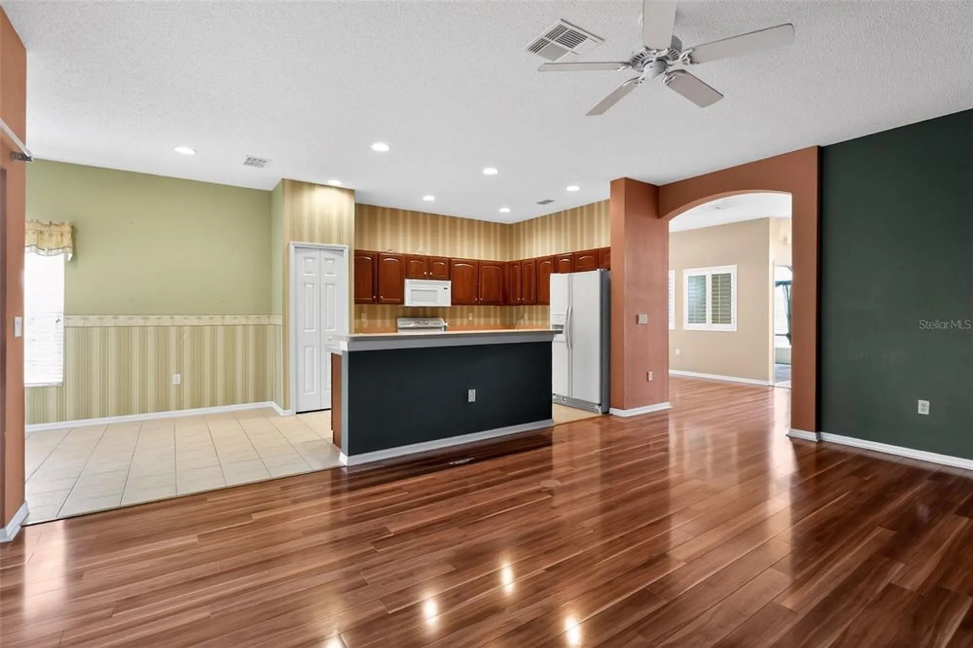 Property Slideshow image 15 of 25 | 2453 pleasant hill ln, Holiday, FL, 34691