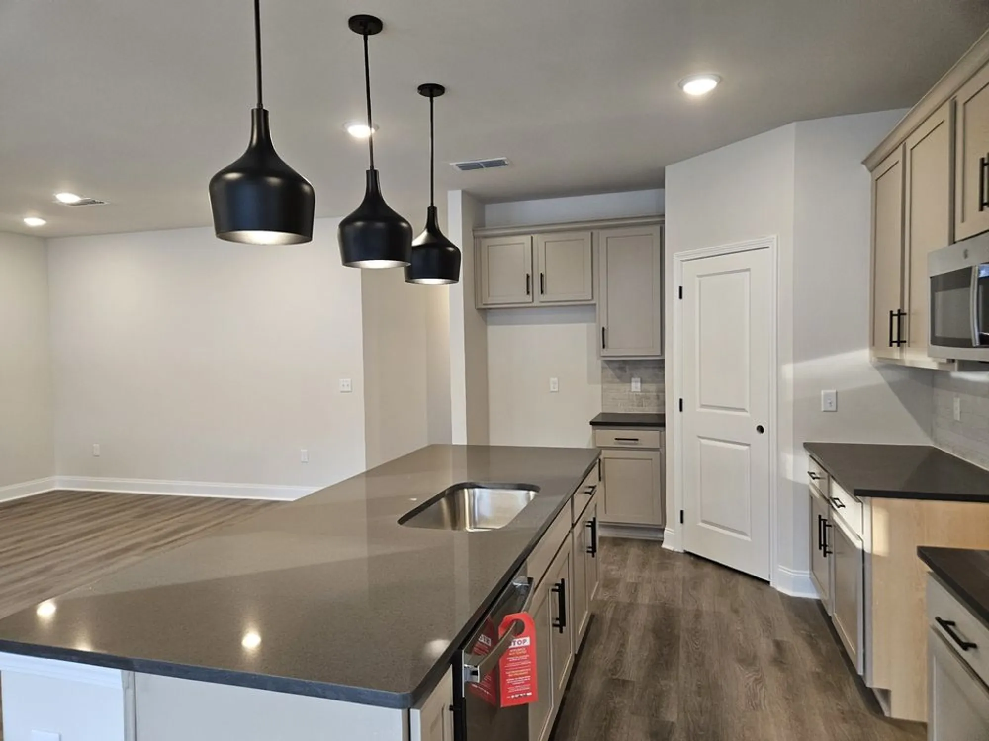 Property Slideshow image 22 of 40 | 340 stonehaus cir, Antioch, TN, 37013