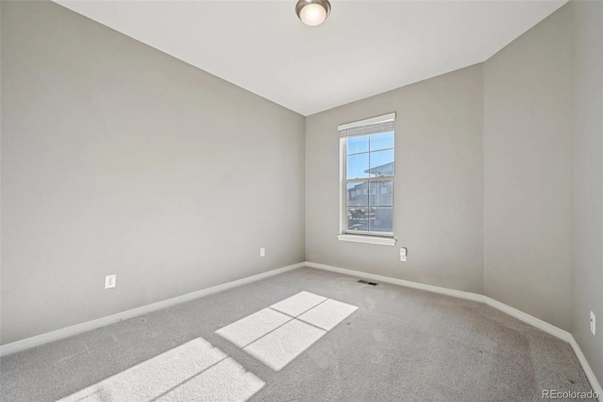 Property Slideshow image 21 of 50 | 7834 plateau creek ln, Littleton, CO, 80125