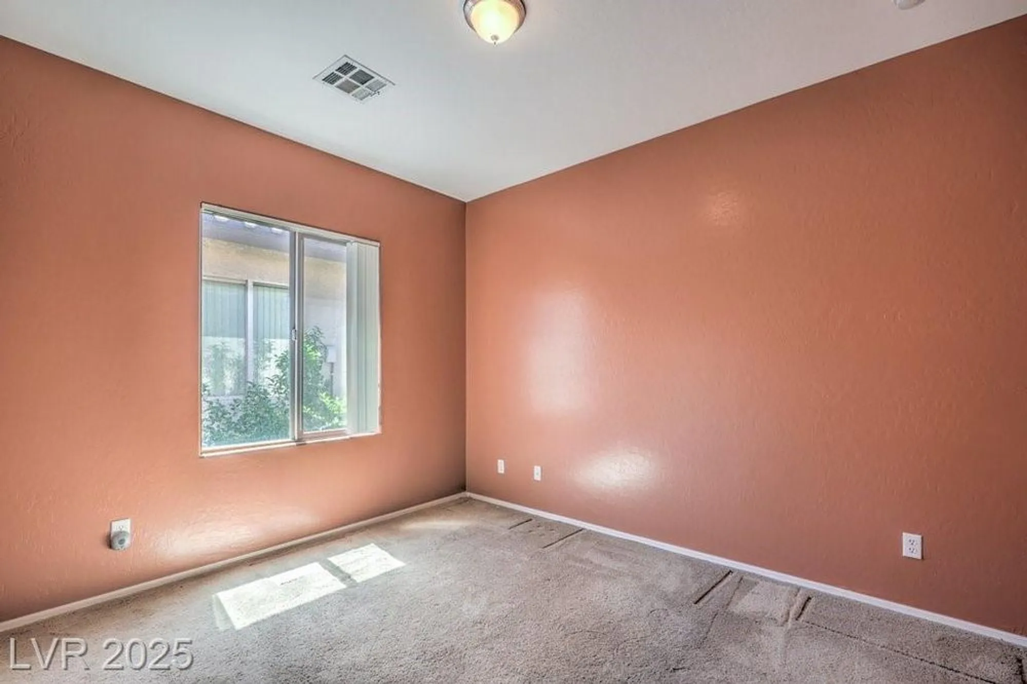 Property Slideshow image 24 of 36 | 5960 wheat penny ave, Las Vegas, NV, 89122