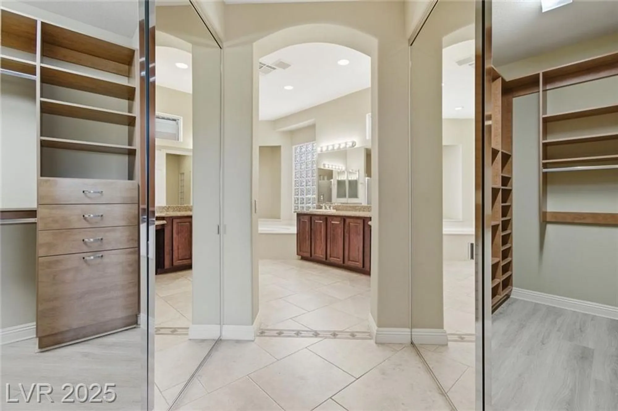 Property Slideshow image 37 of 84 | 10286 rio de thule ln, Las Vegas, NV, 89135