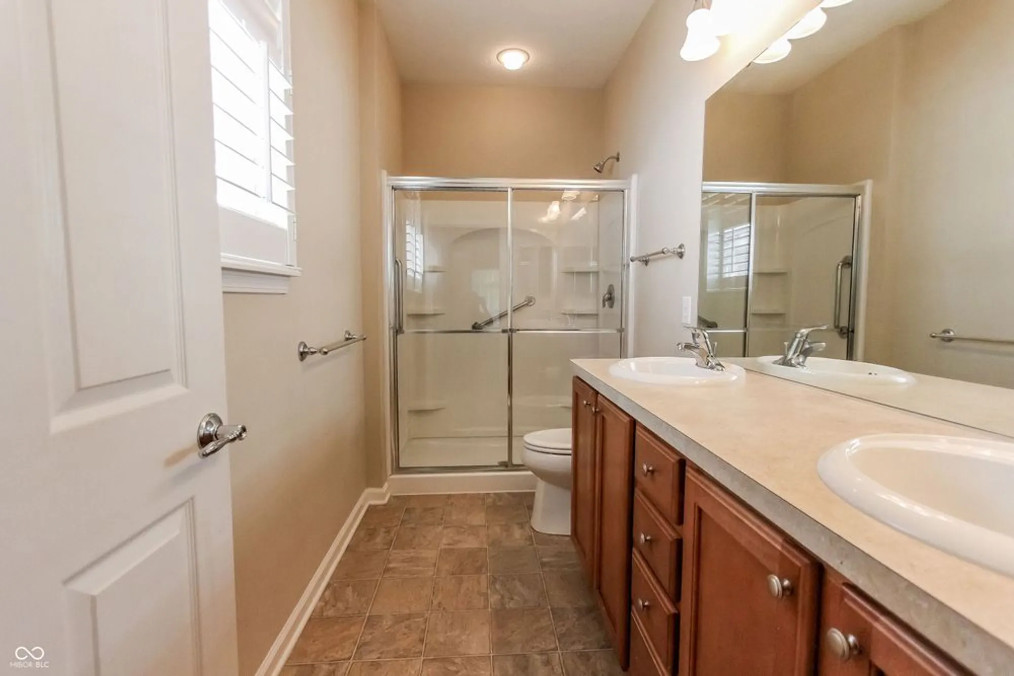 Property Slideshow image 38 of 52 | 15935 lambrusco way, Fishers, IN, 46037
